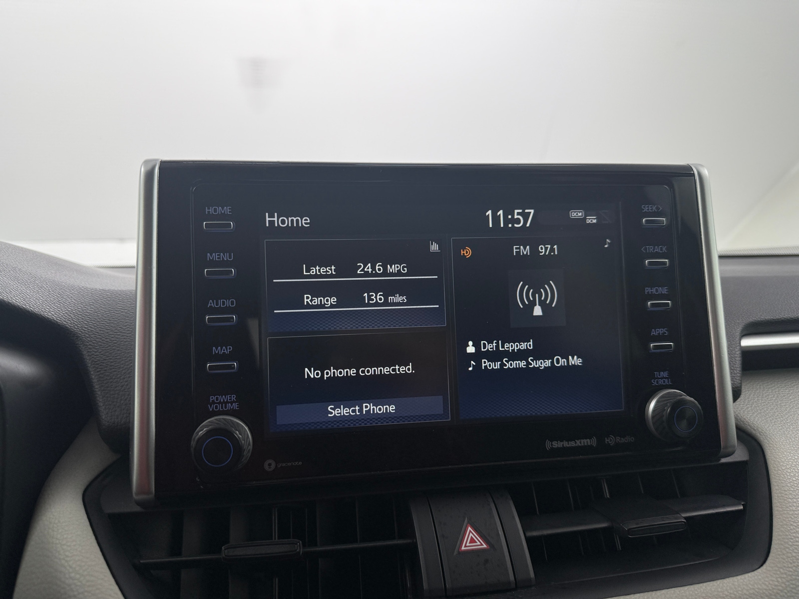 Thumbnail: 2021 Toyota RAV4 - 4