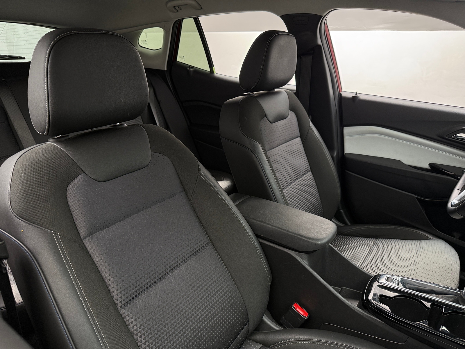 Thumbnail: 2025 Chevrolet Trax - 2