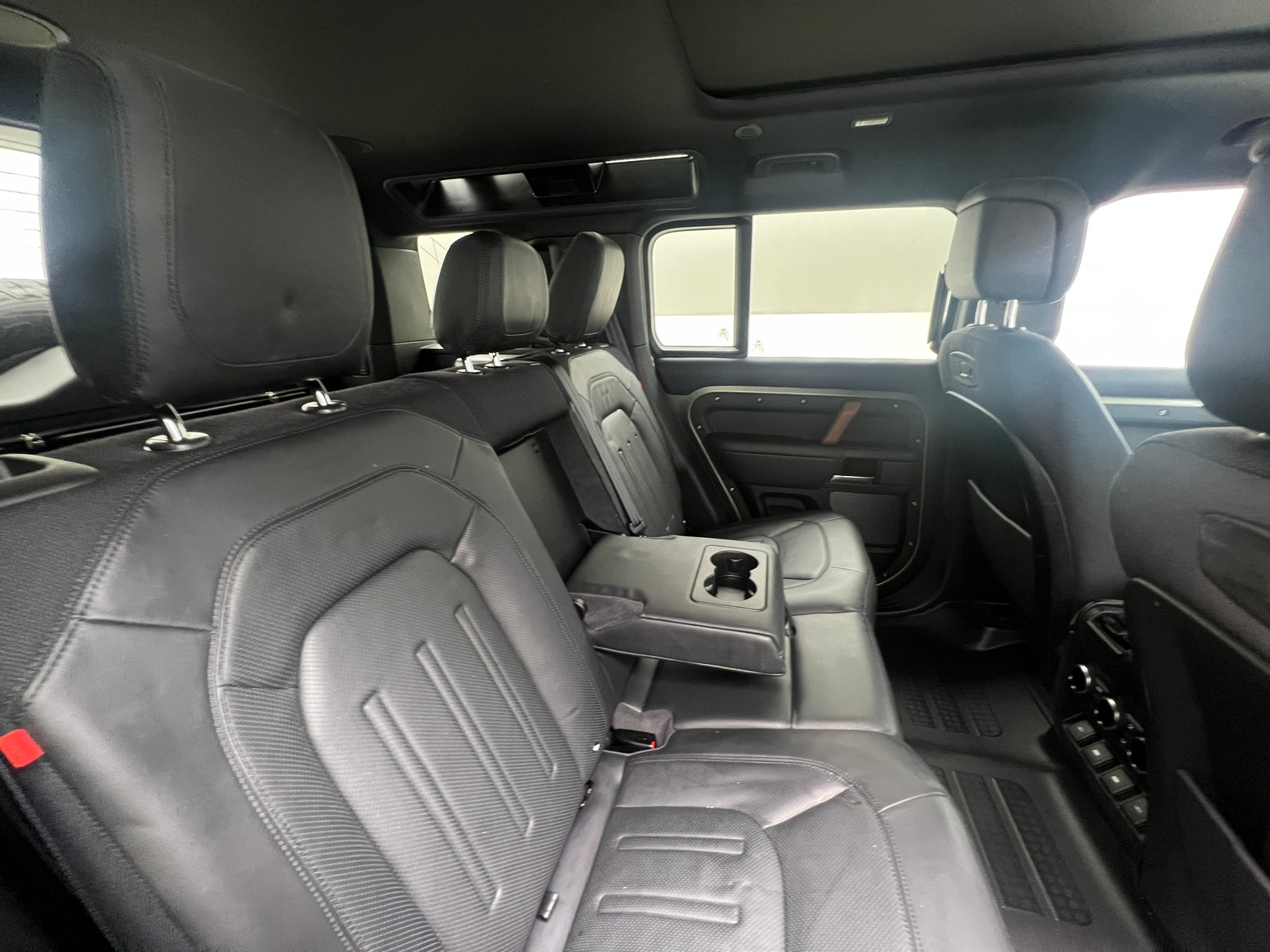 Thumbnail: 2020 Land Rover Defender - 5