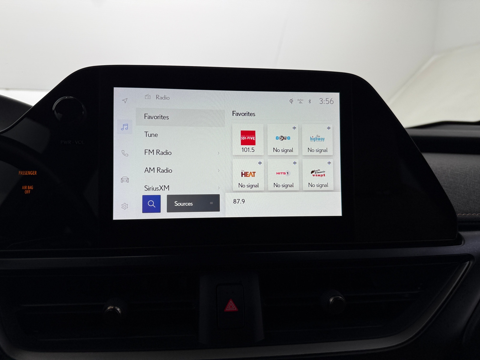 Thumbnail: 2025 Lexus UX - 3