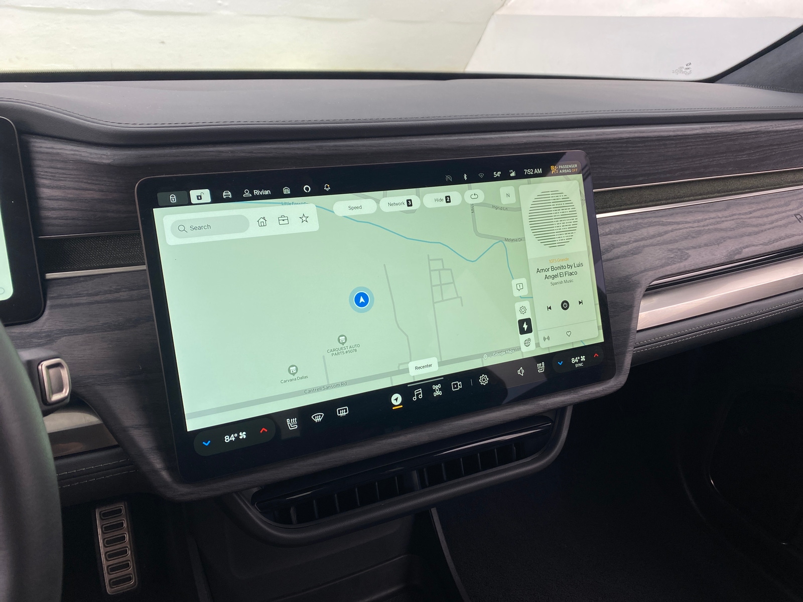 Thumbnail: 2024 Rivian R1T - 3