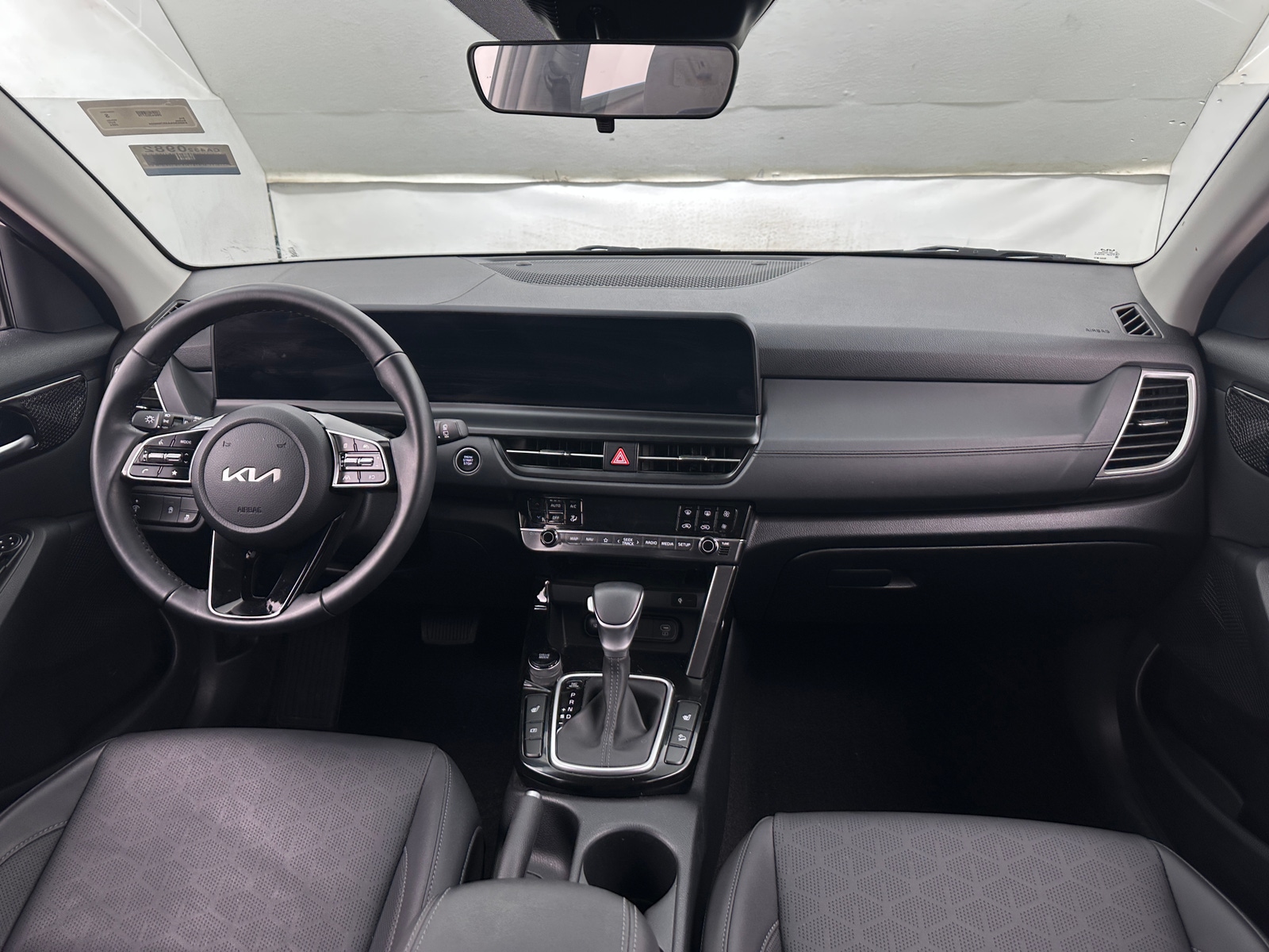 Thumbnail: 2024 Kia Seltos - 2