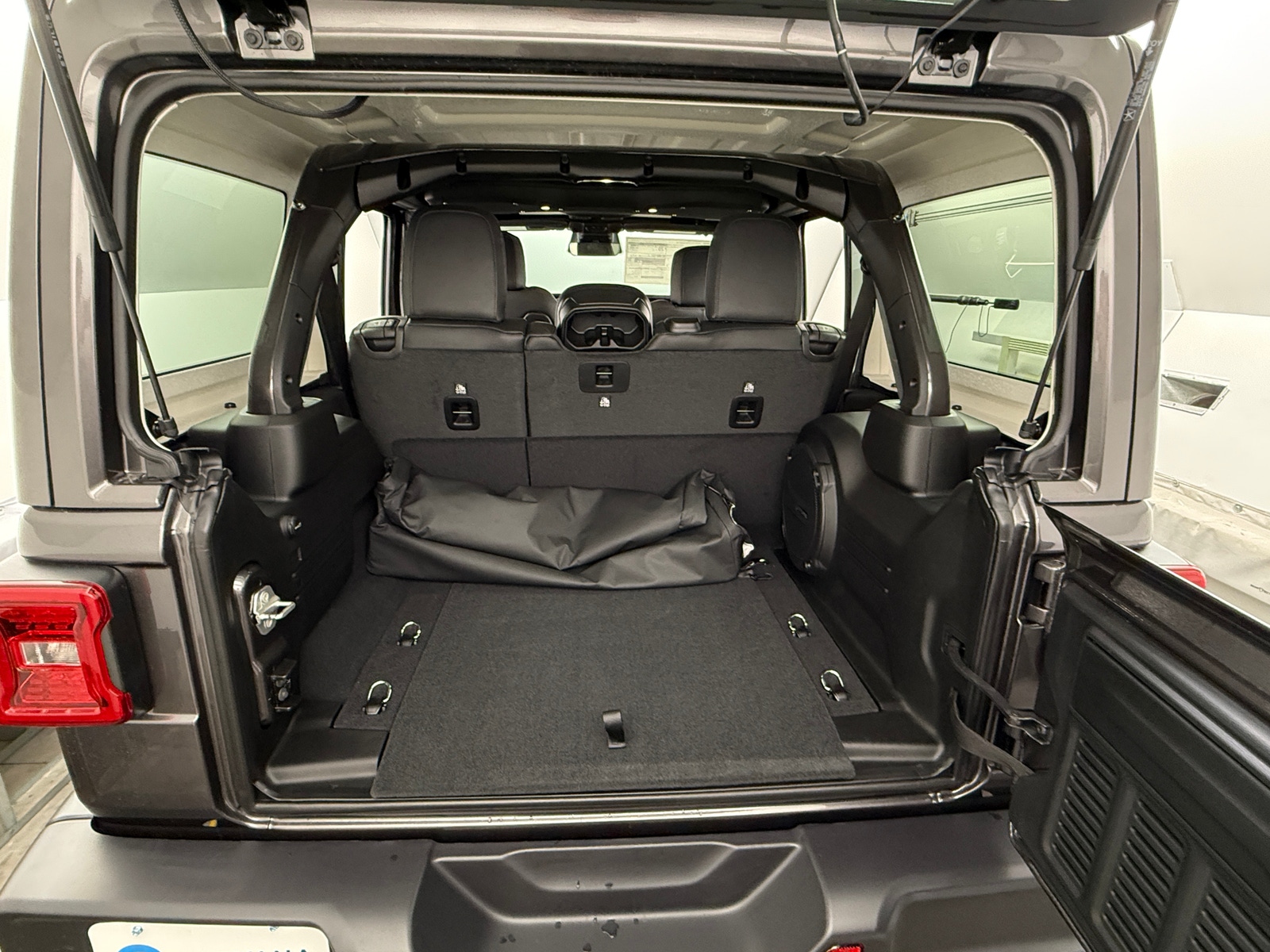 Thumbnail: 2026 Jeep Wrangler - 6