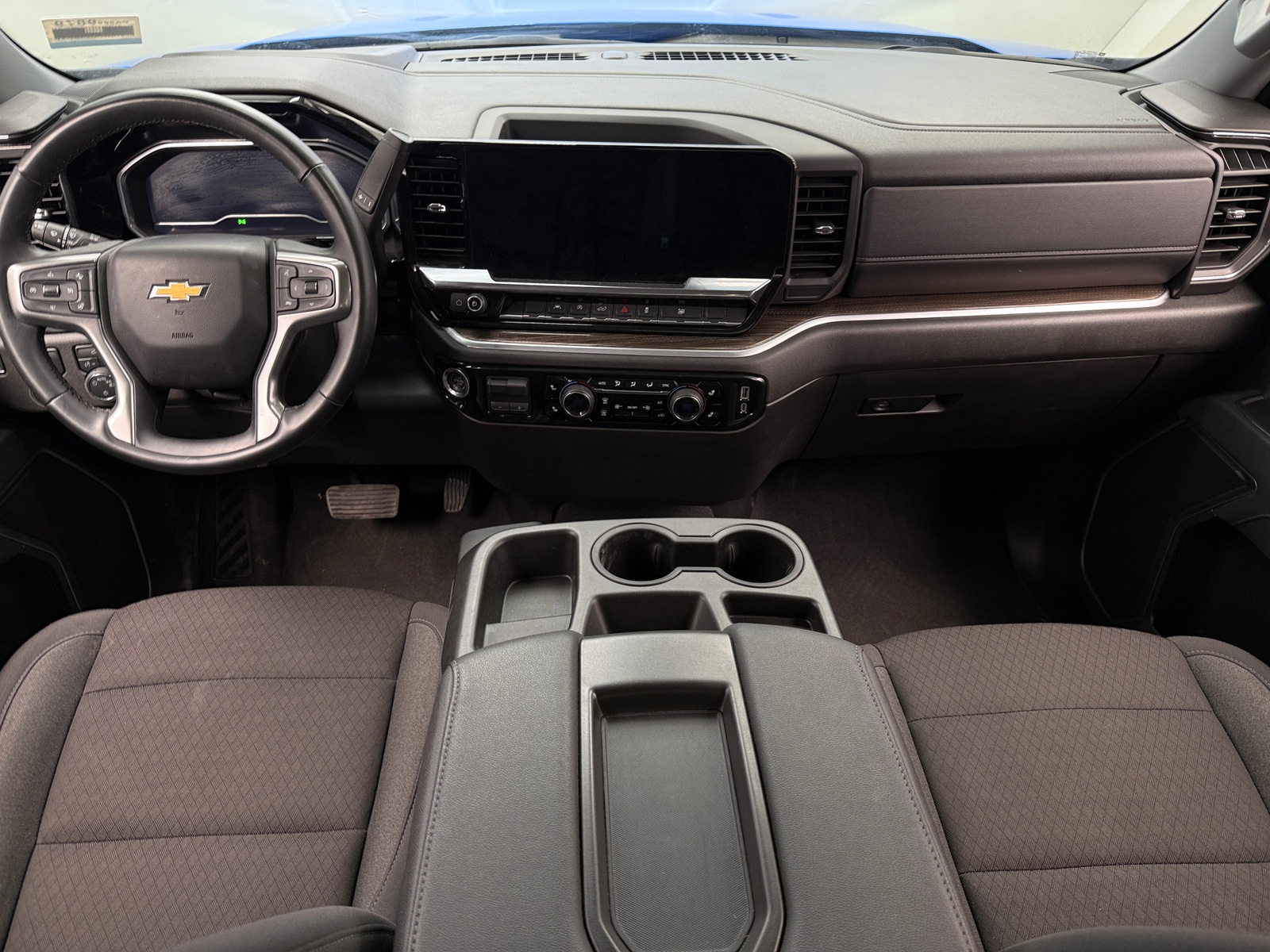 Thumbnail: 2025 Chevrolet Silverado 1500 - 3