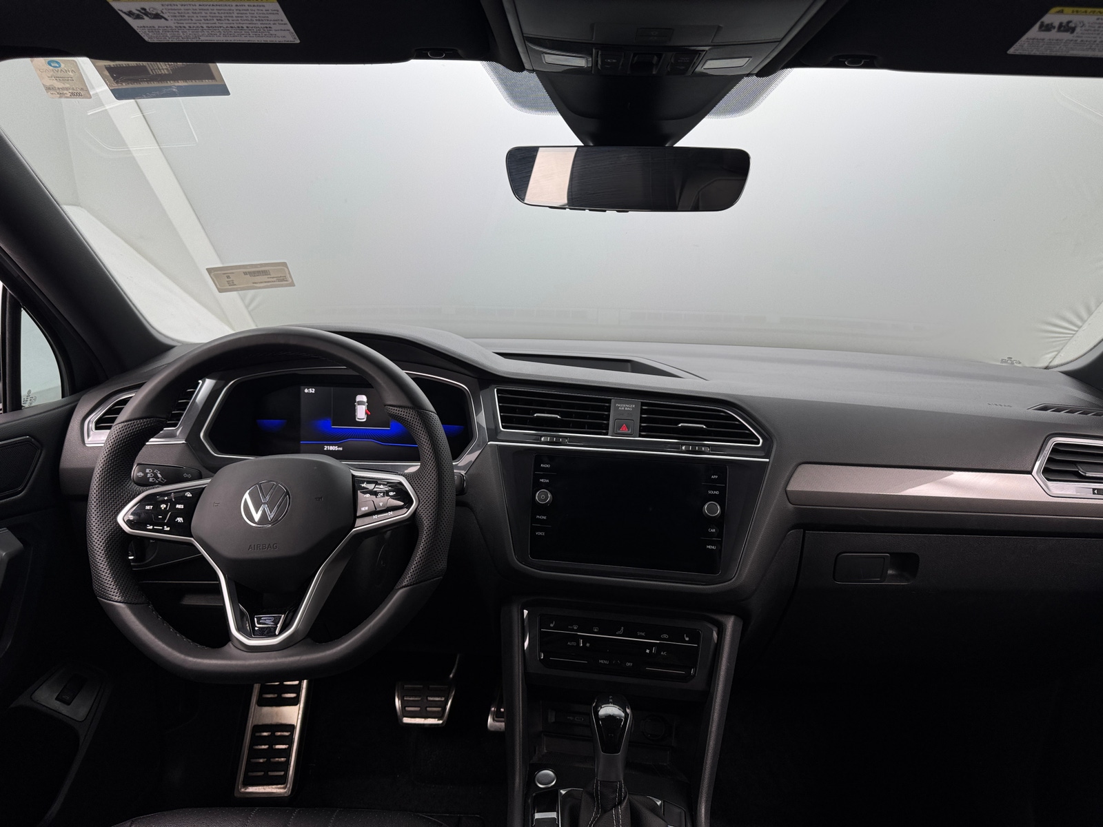 Thumbnail: 2022 Volkswagen Tiguan - 2