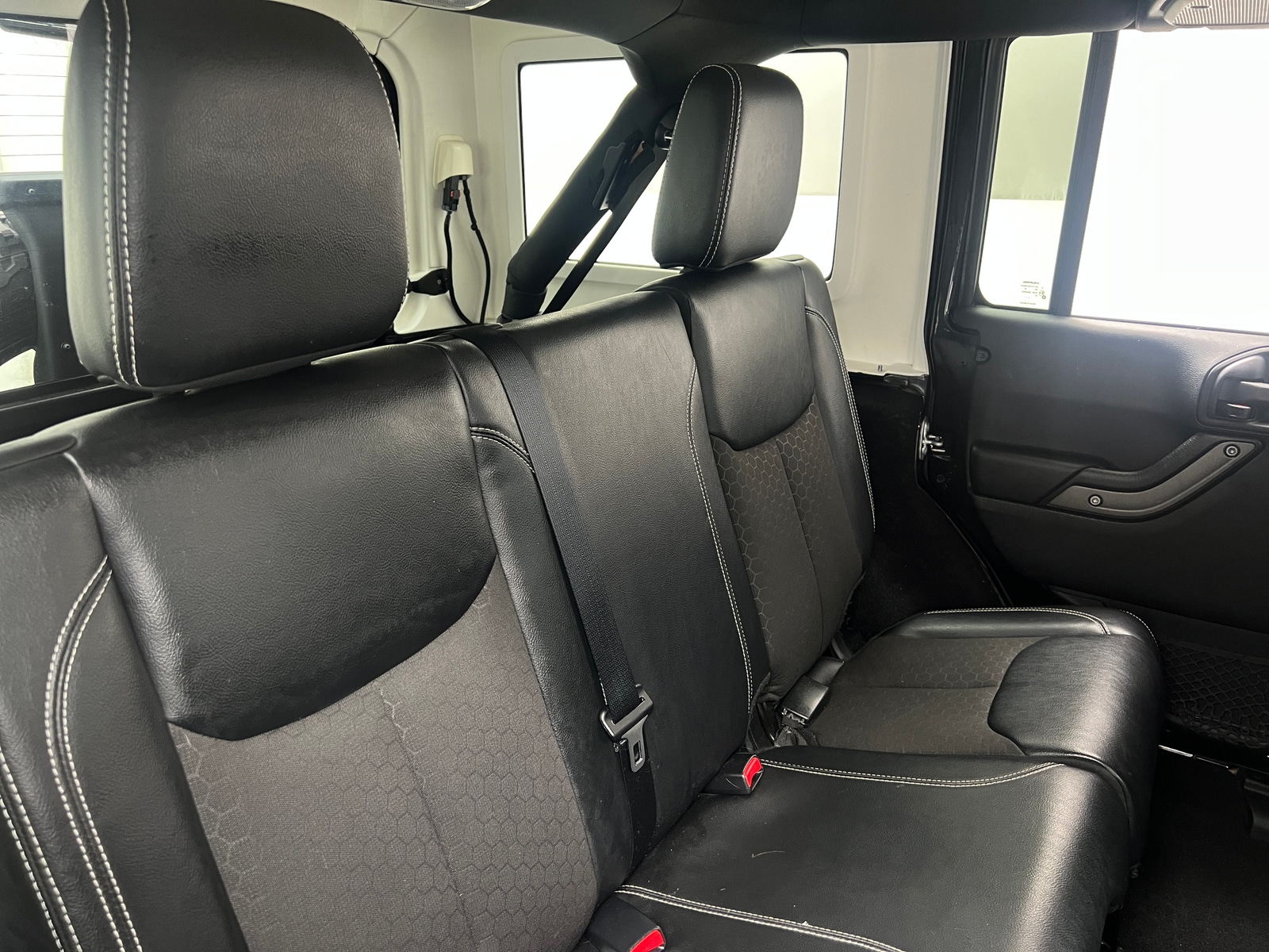 Thumbnail: 2017 Jeep Wrangler - 5