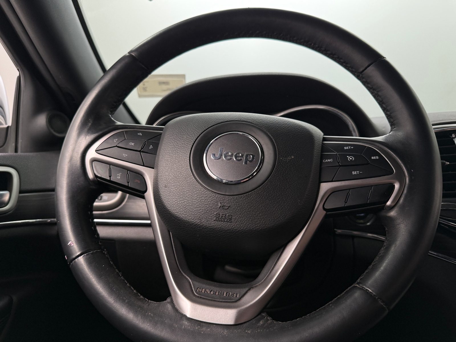 Thumbnail: 2021 Jeep Grand Cherokee - 4