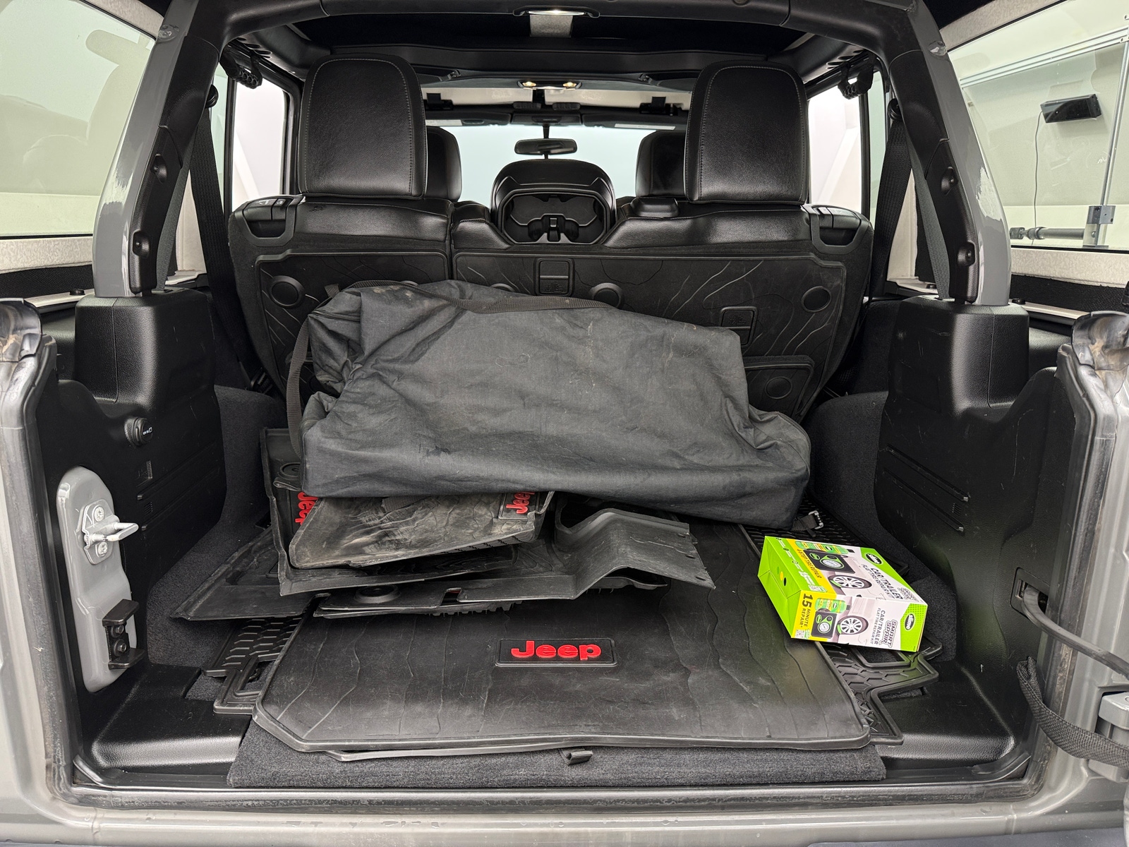 Thumbnail: 2019 Jeep Wrangler - 6