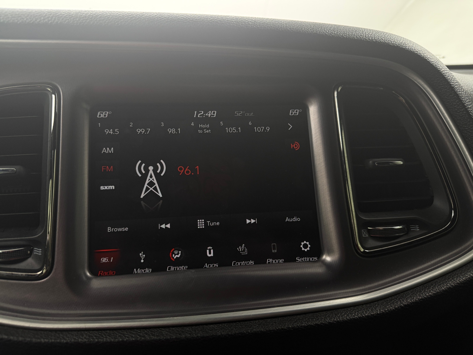 Thumbnail: 2019 Dodge Challenger - 3