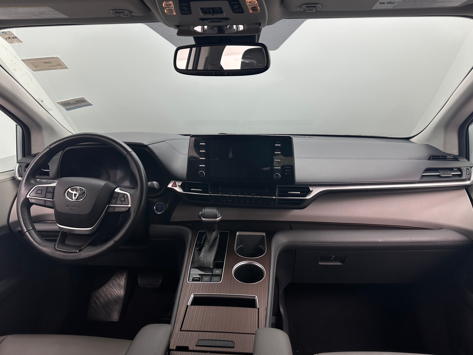 Thumbnail: 2022 Toyota Sienna - 2