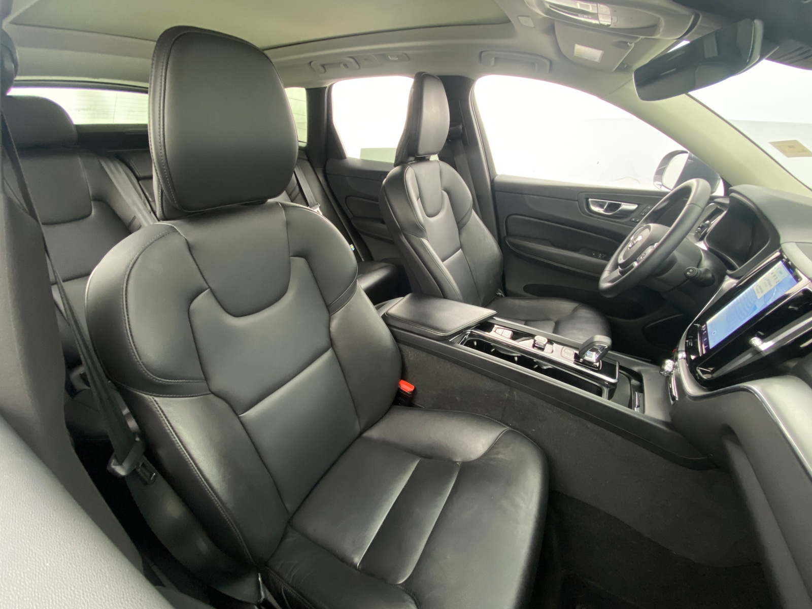 Thumbnail: 2023 Volvo XC60 - 2