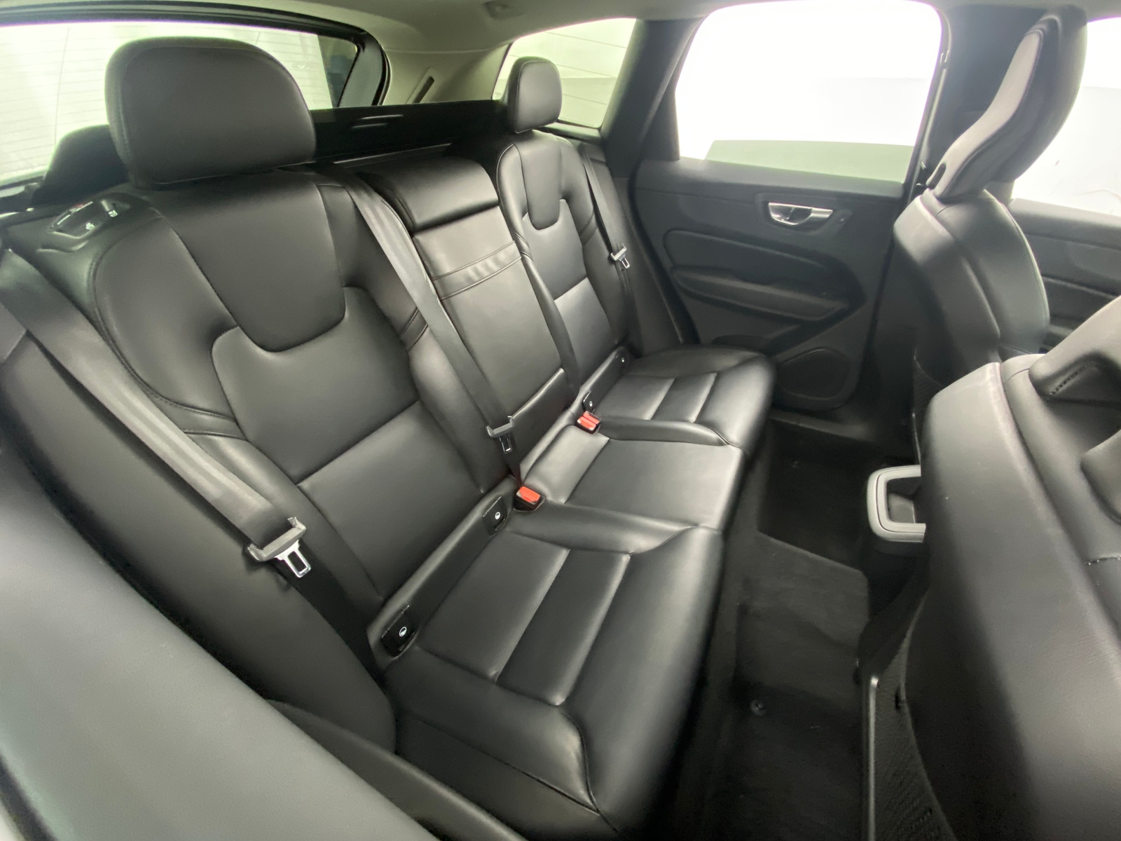 Thumbnail: 2023 Volvo XC60 - 6