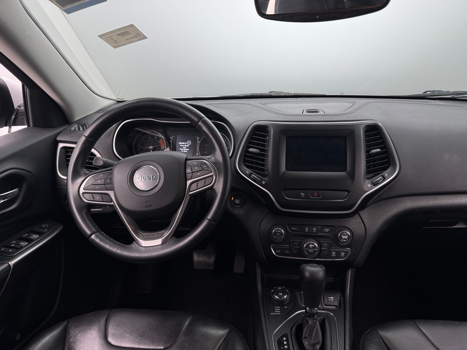 Thumbnail: 2019 Jeep Cherokee - 3