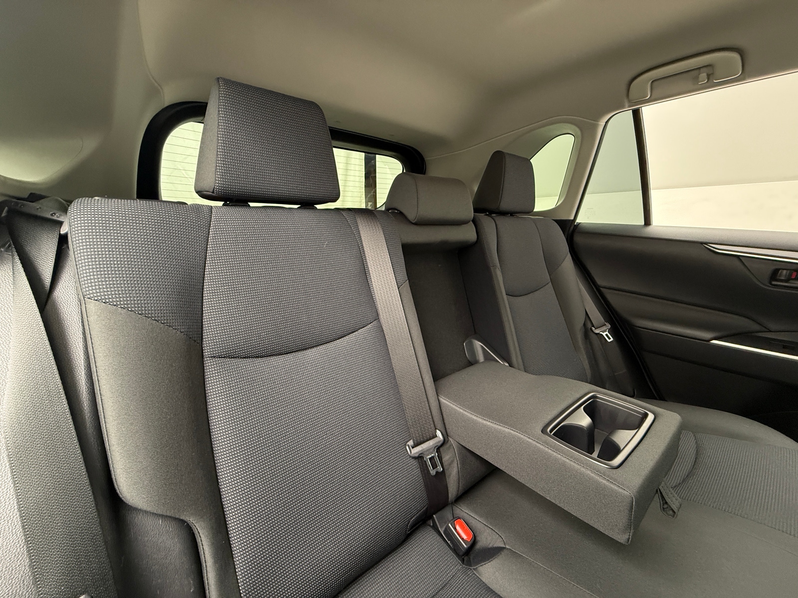 Thumbnail: 2020 Toyota RAV4 - 6