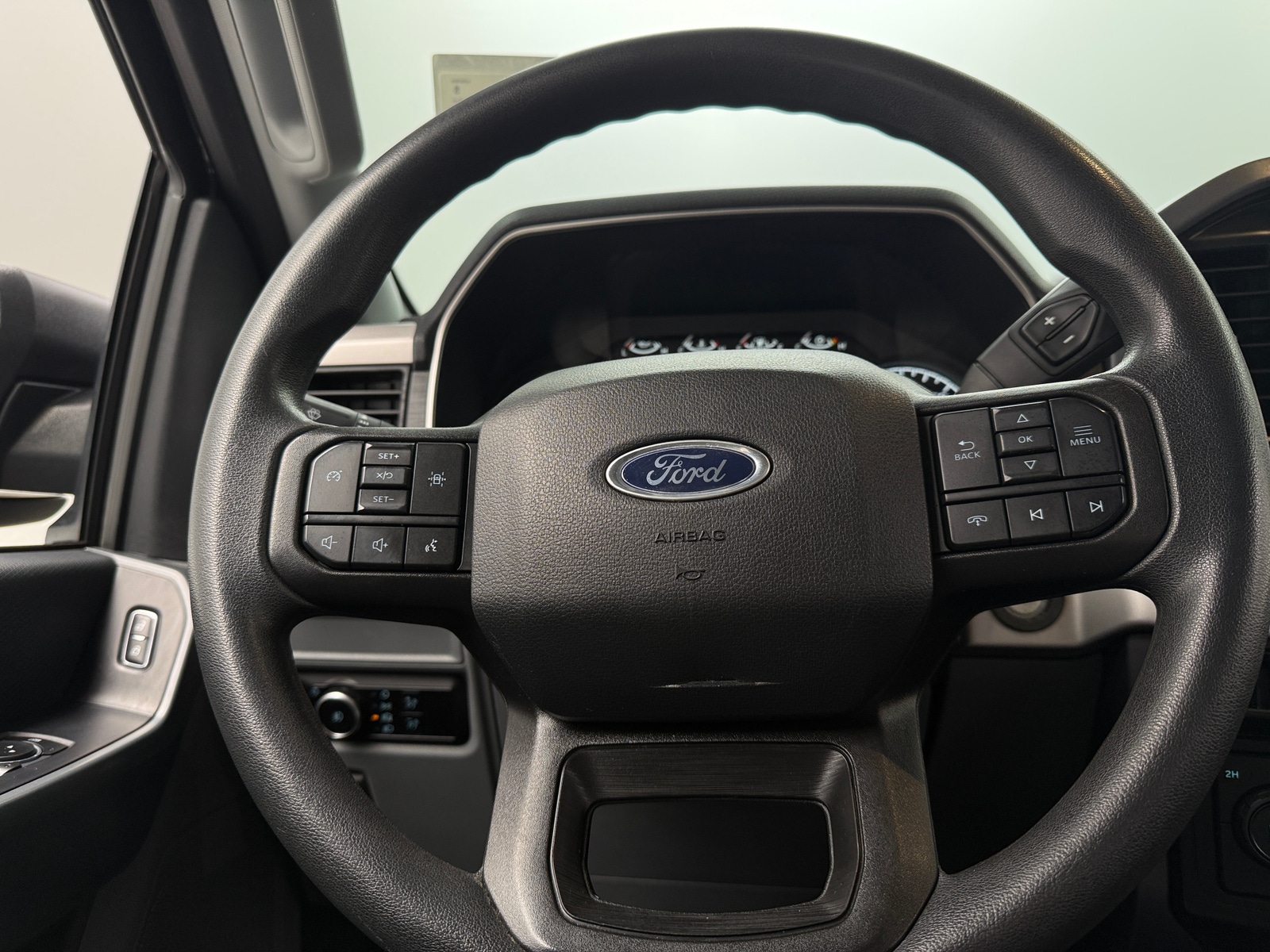 Thumbnail: 2023 Ford Econoline - 5