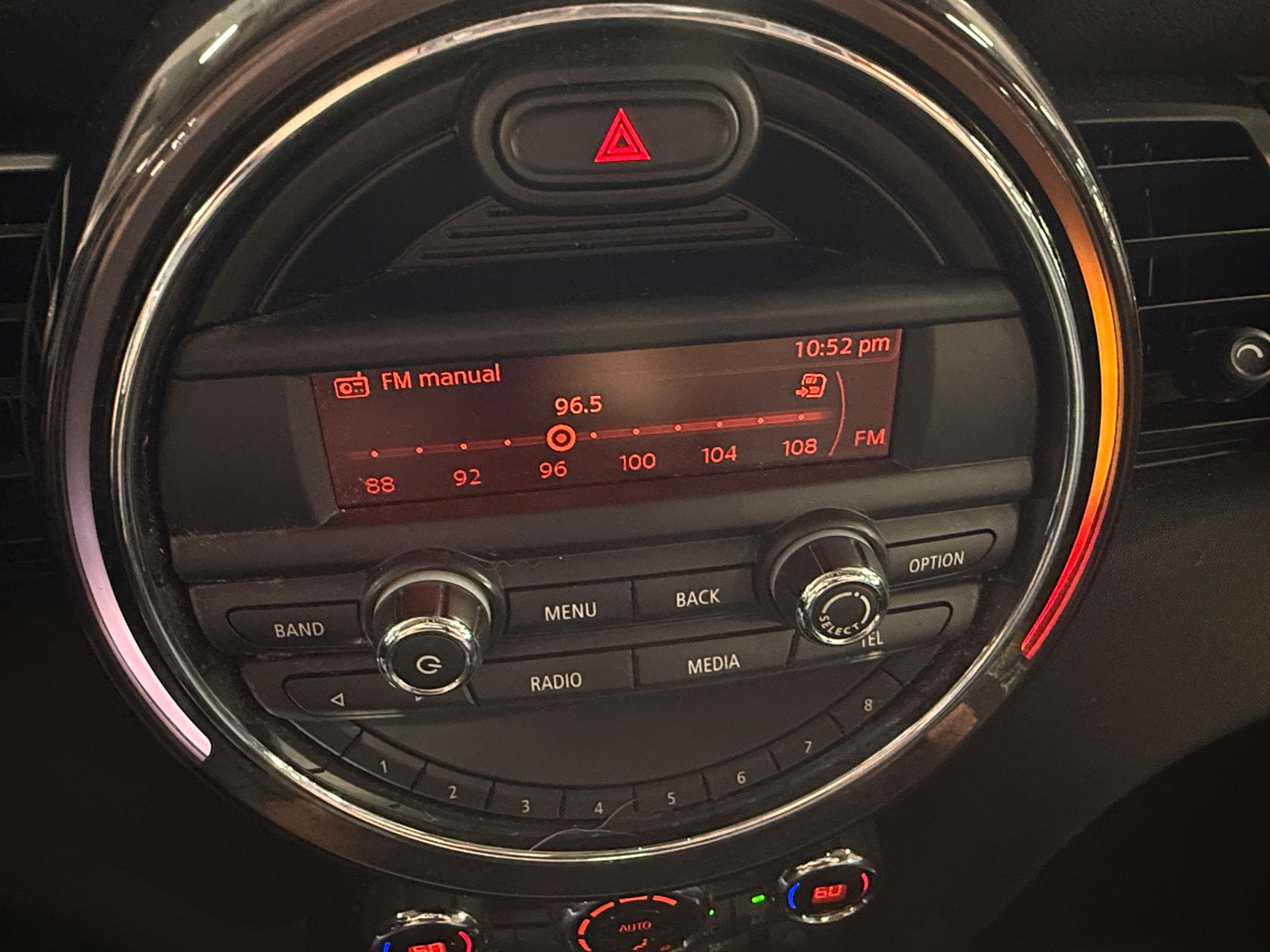 Thumbnail: 2016 MINI Cooper Hardtop - 3