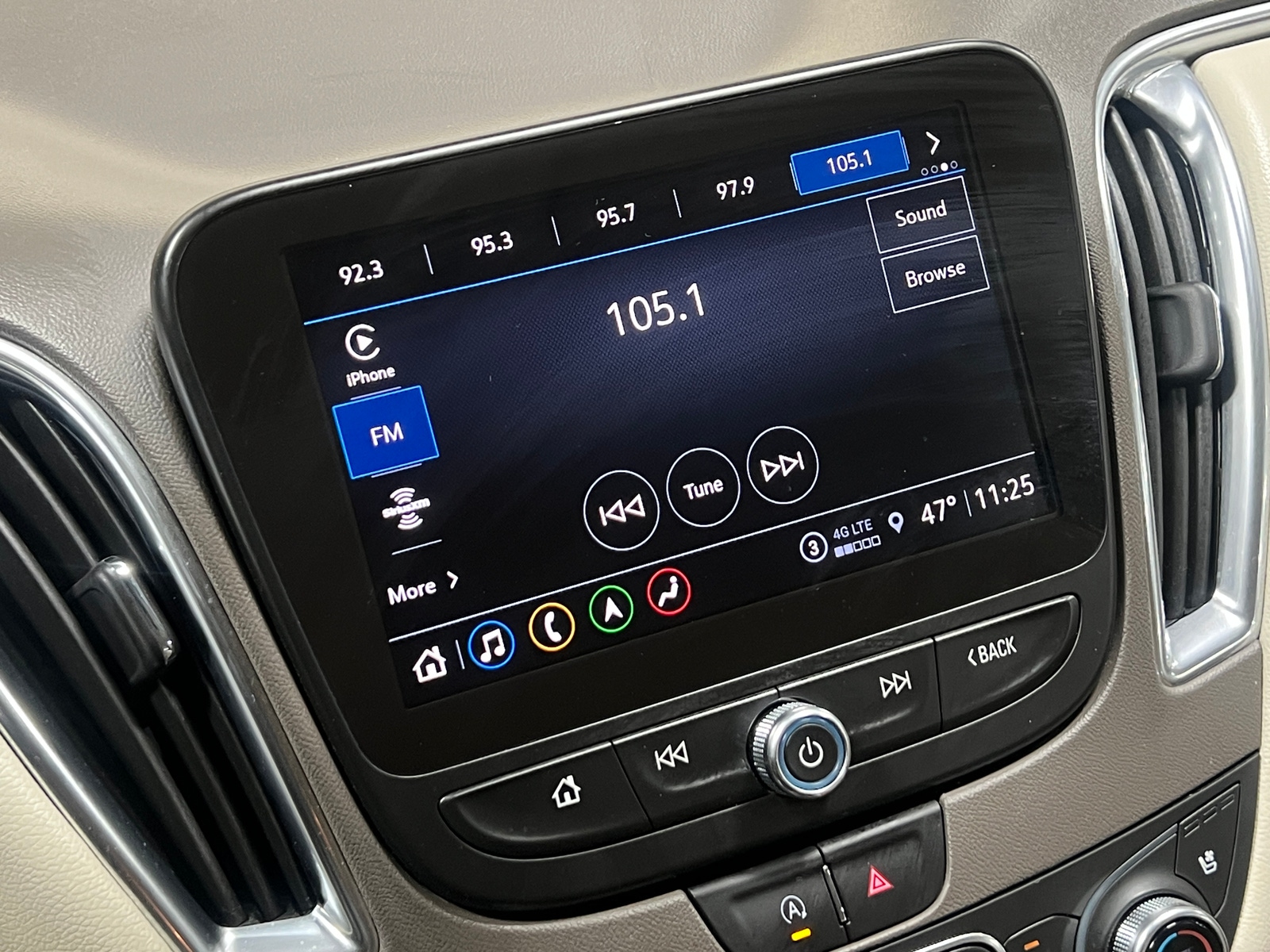 Thumbnail: 2024 Chevrolet Malibu - 3