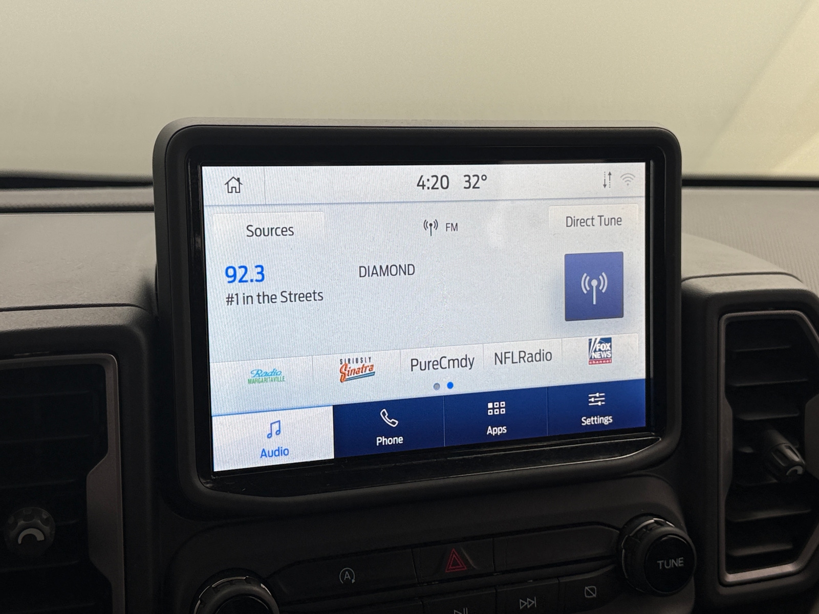 Thumbnail: 2021 Ford Bronco Sport - 4