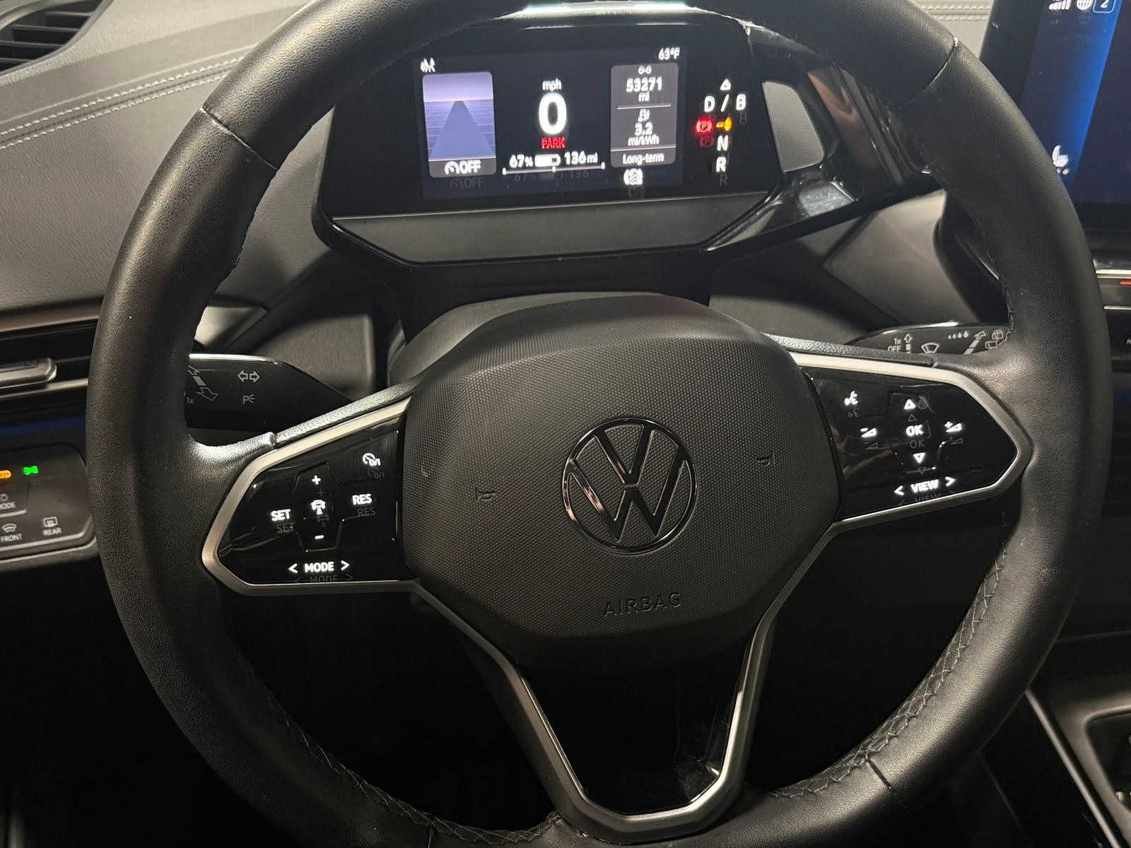 Thumbnail: 2023 Volkswagen ID.4 - 4