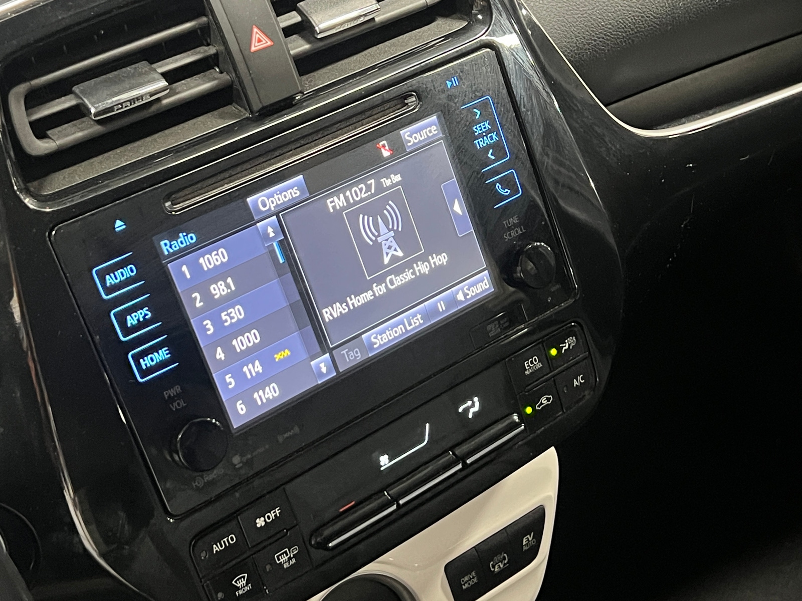 Thumbnail: 2018 Toyota Prius Prime - 4