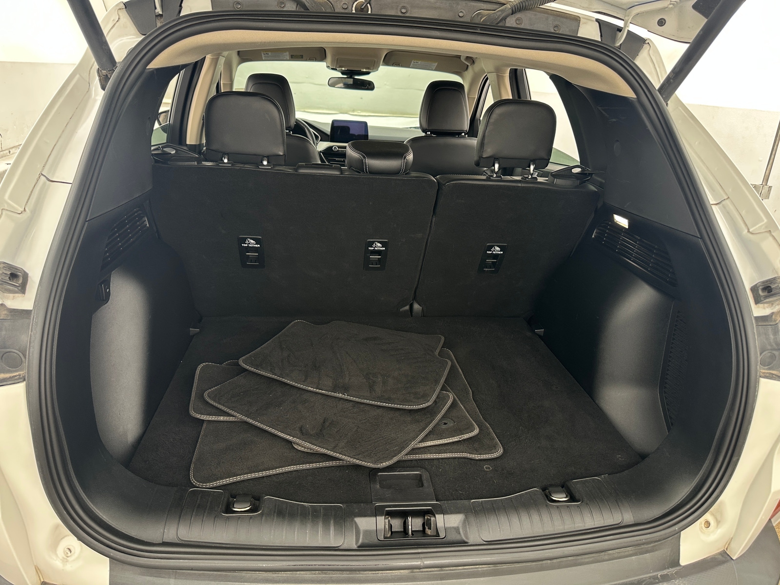 Thumbnail: 2020 Ford Escape - 6