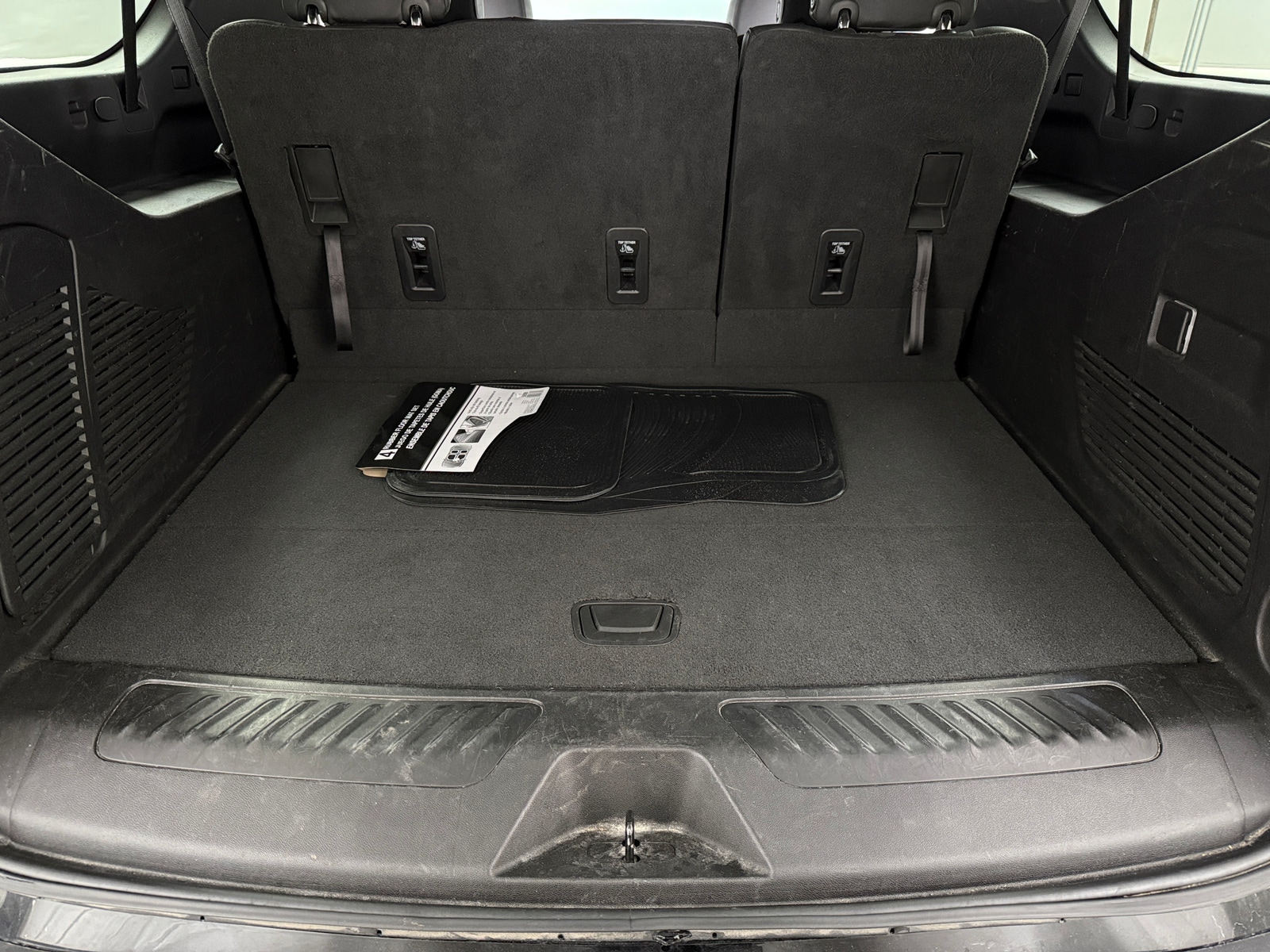 Thumbnail: 2023 Chevrolet Suburban - 6