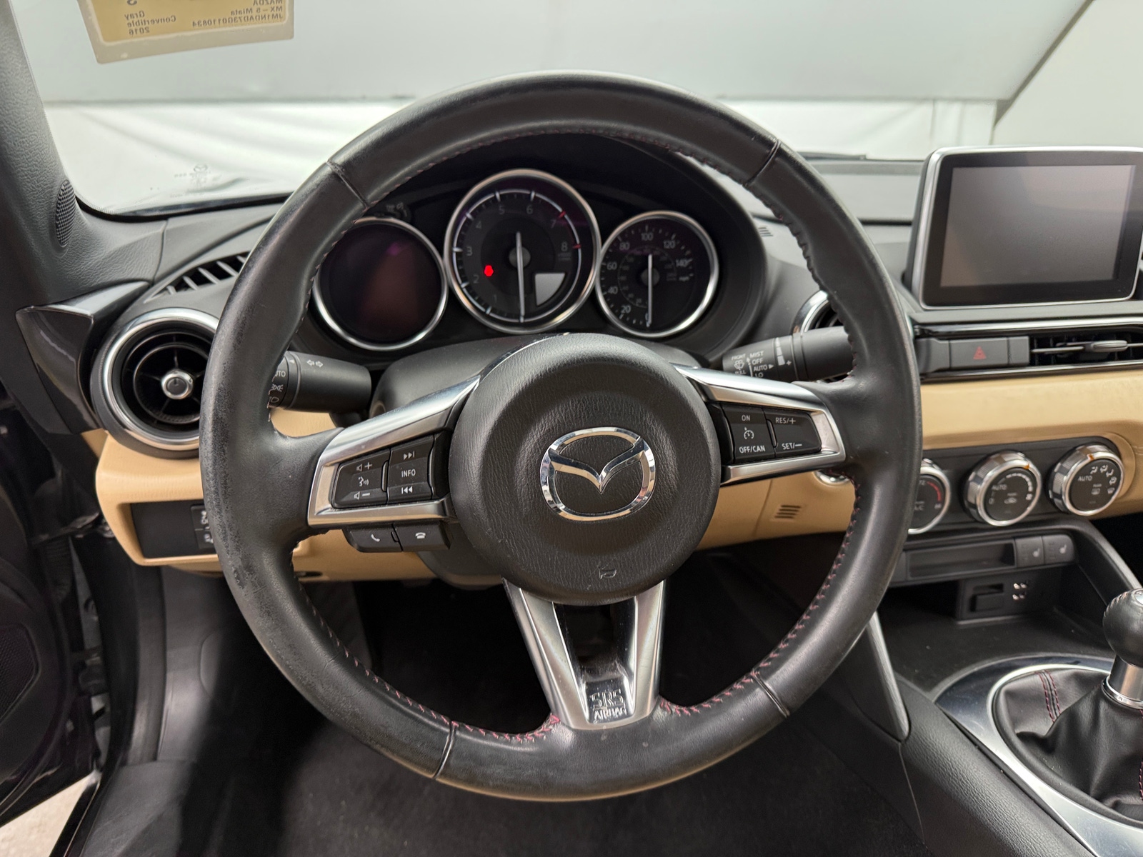 Thumbnail: 2016 Mazda MX-5 Miata - 4