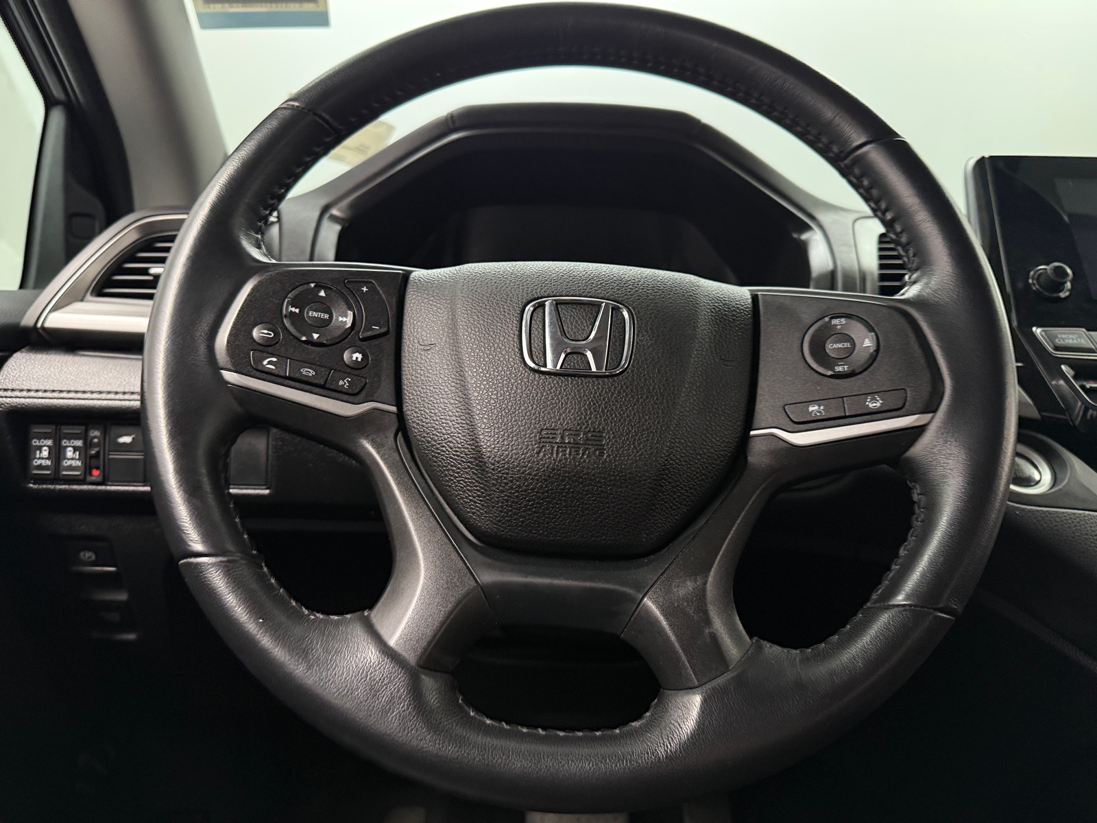 Thumbnail: 2023 Honda Odyssey - 4