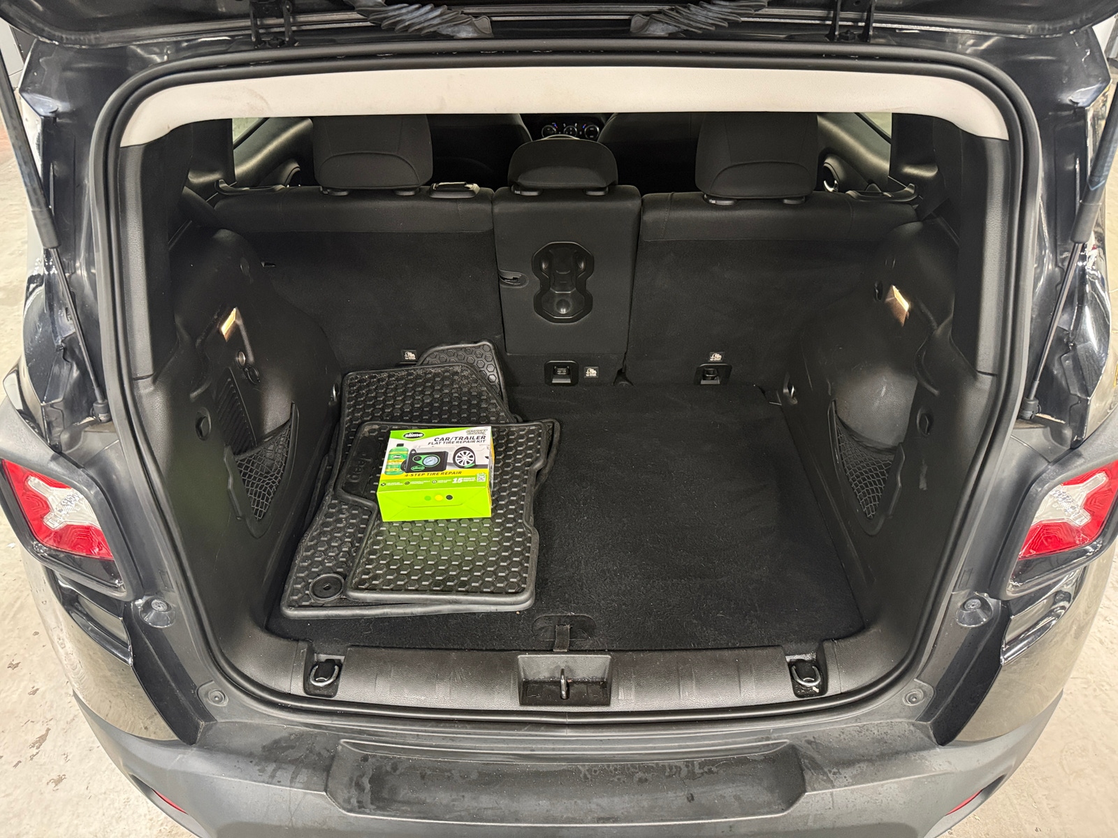 Thumbnail: 2017 Jeep Renegade - 7