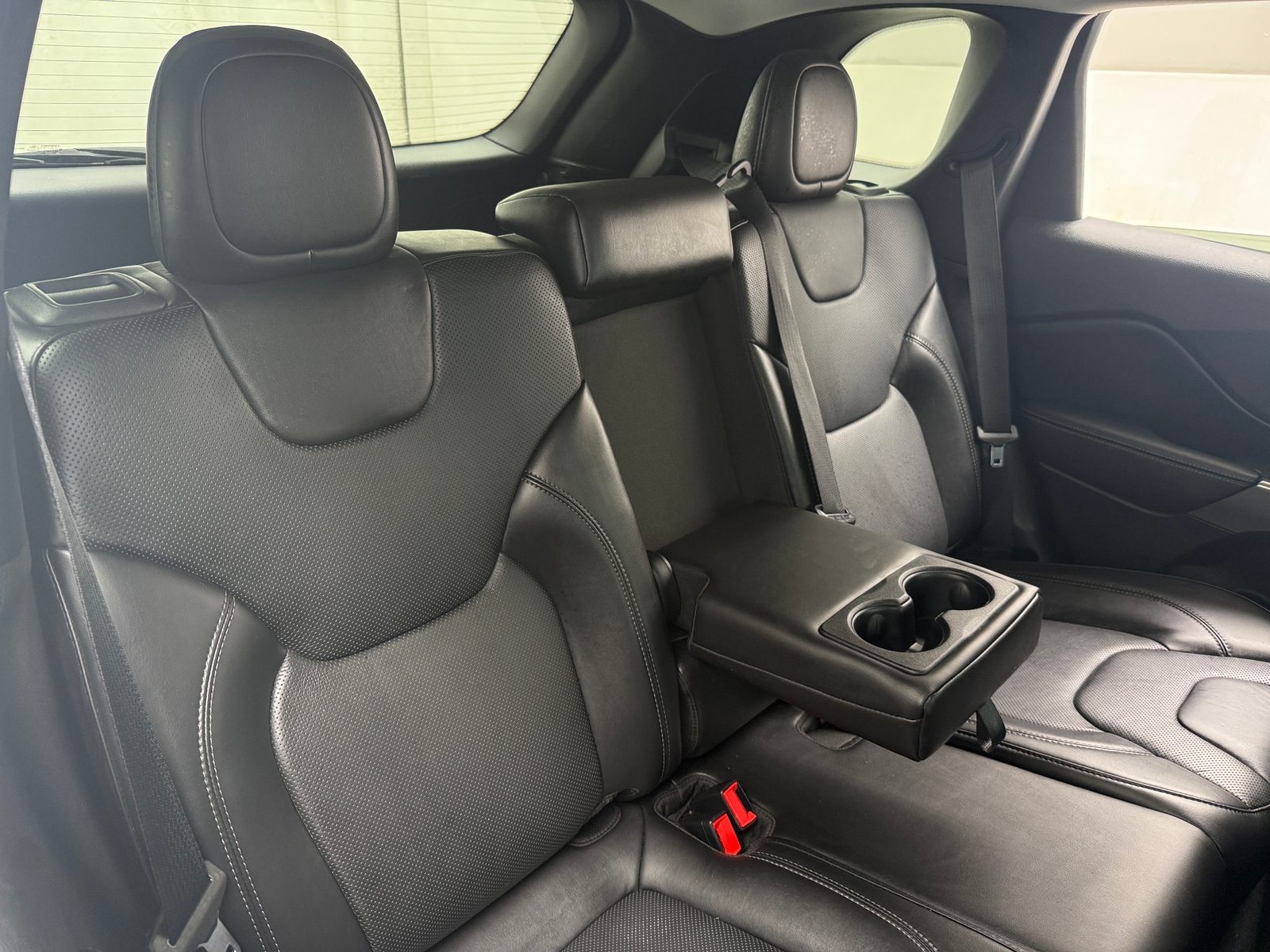 Thumbnail: 2020 Jeep Cherokee - 6