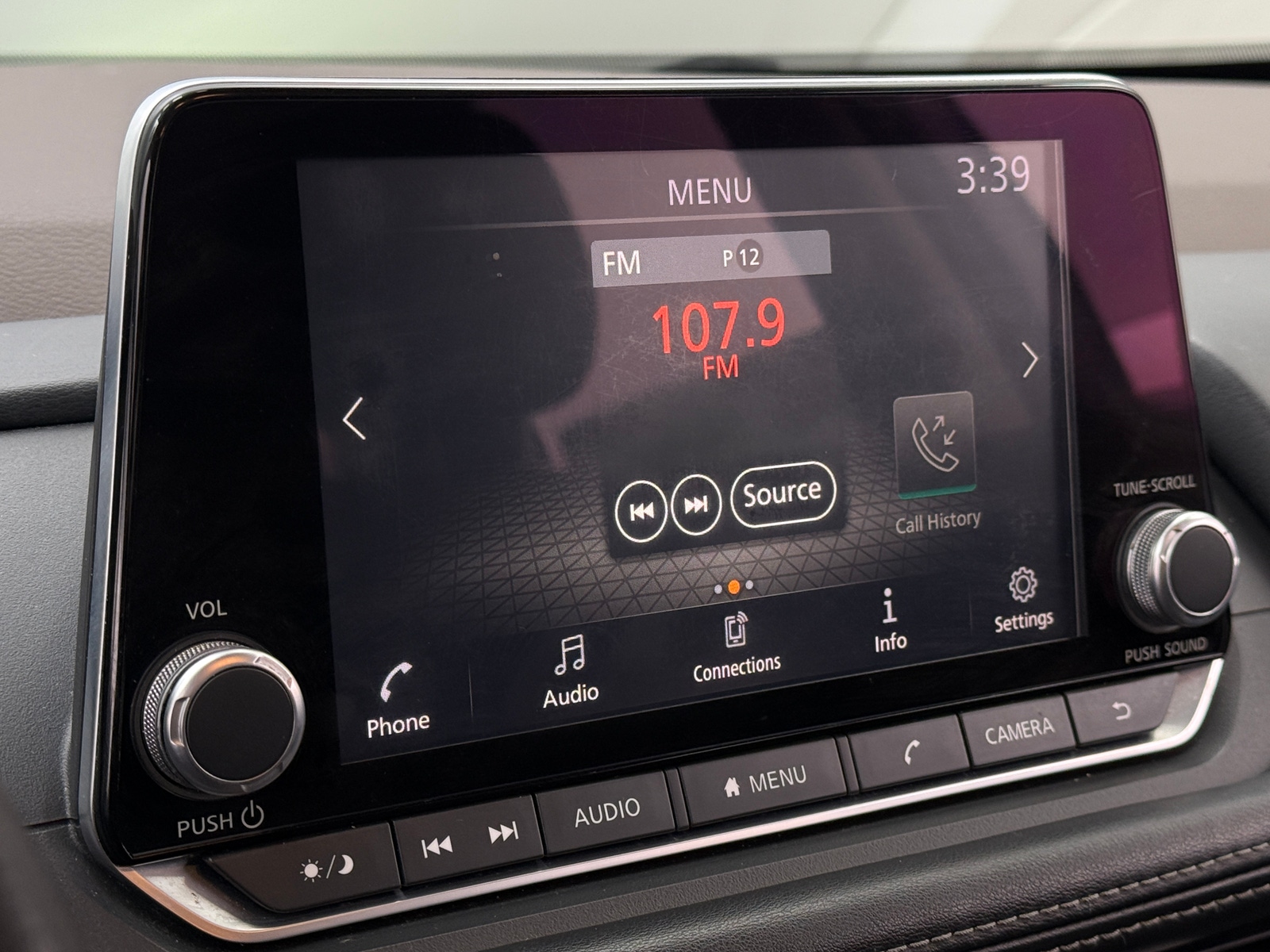 Thumbnail: 2021 Nissan Rogue - 4