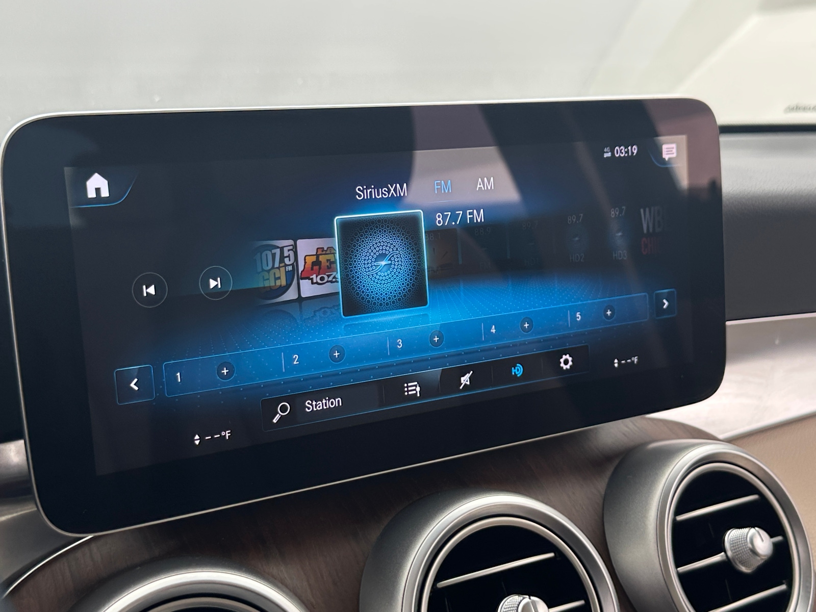 Thumbnail: 2021 Mercedes-Benz GLC - 3