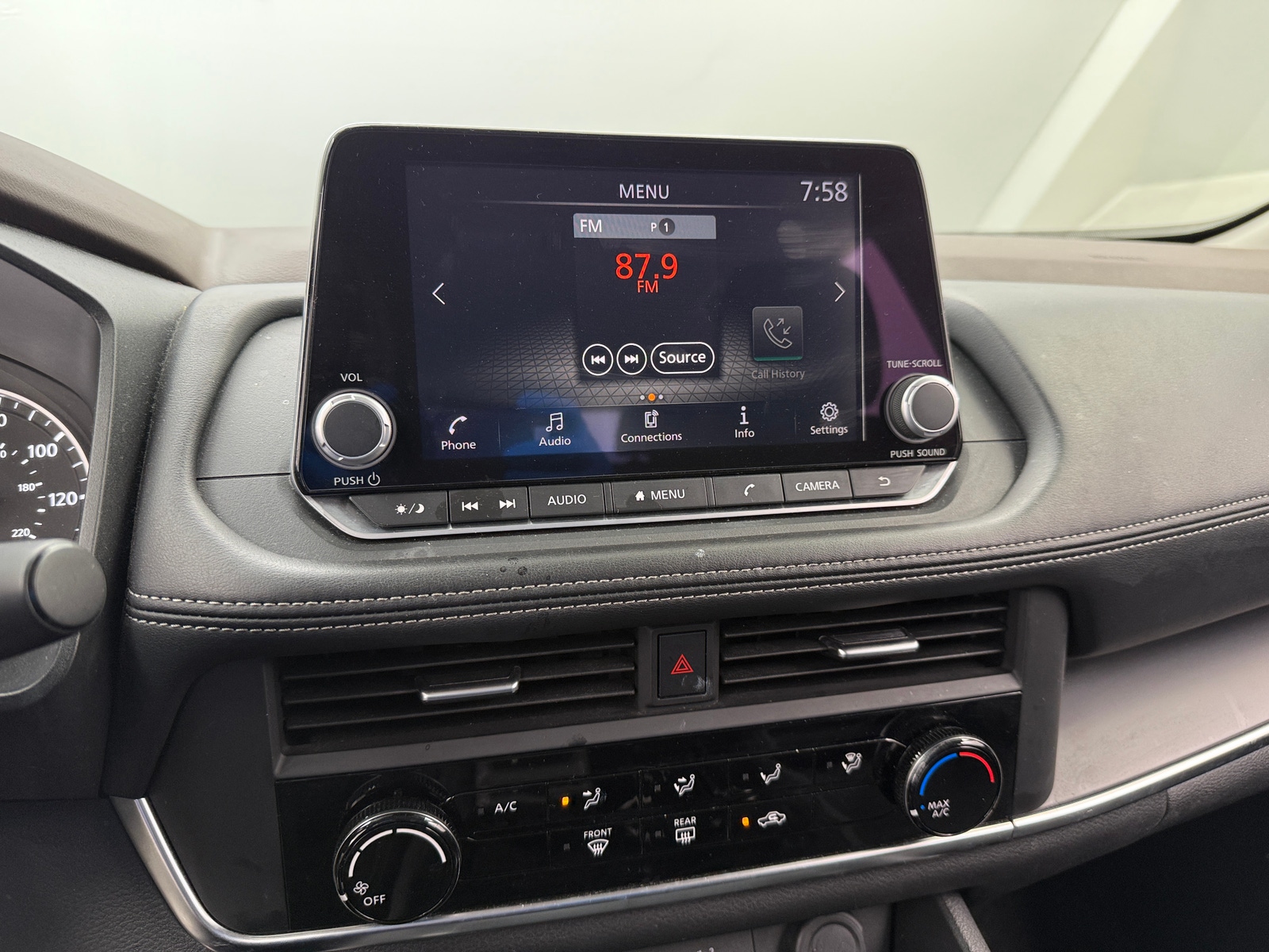 Thumbnail: 2023 Nissan Rogue - 4