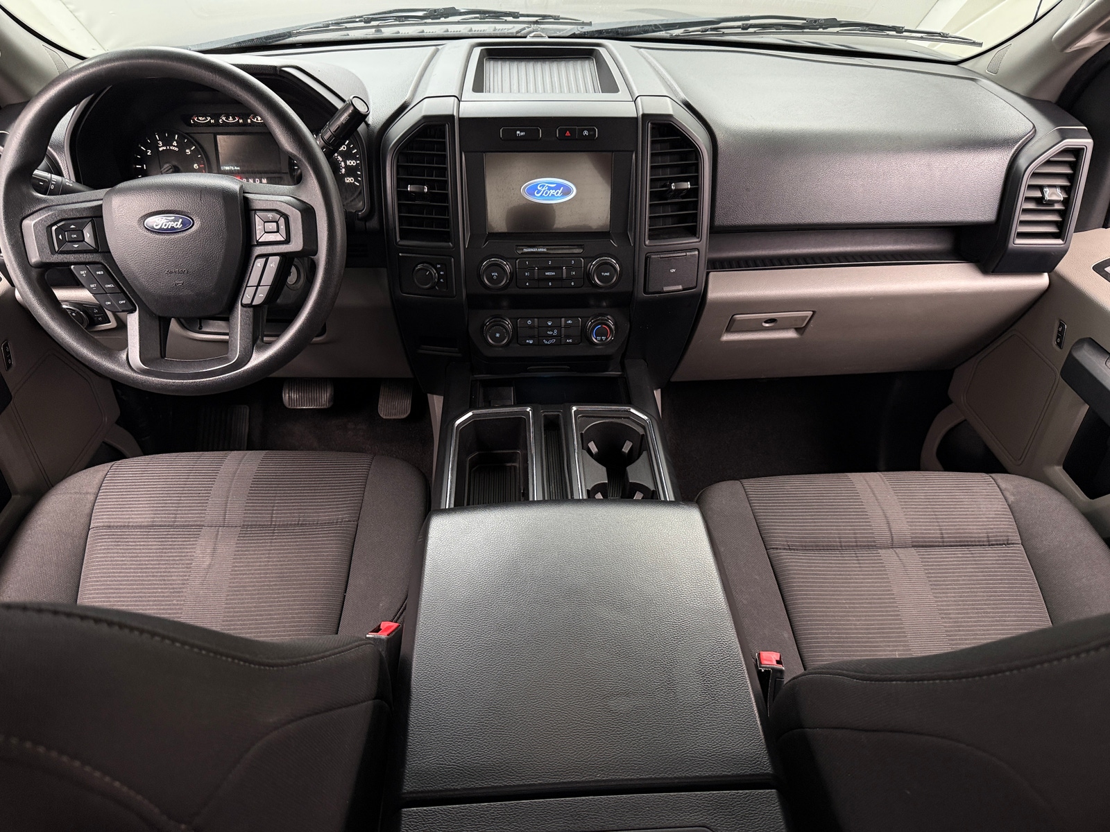 Thumbnail: 2019 Ford Econoline - 3