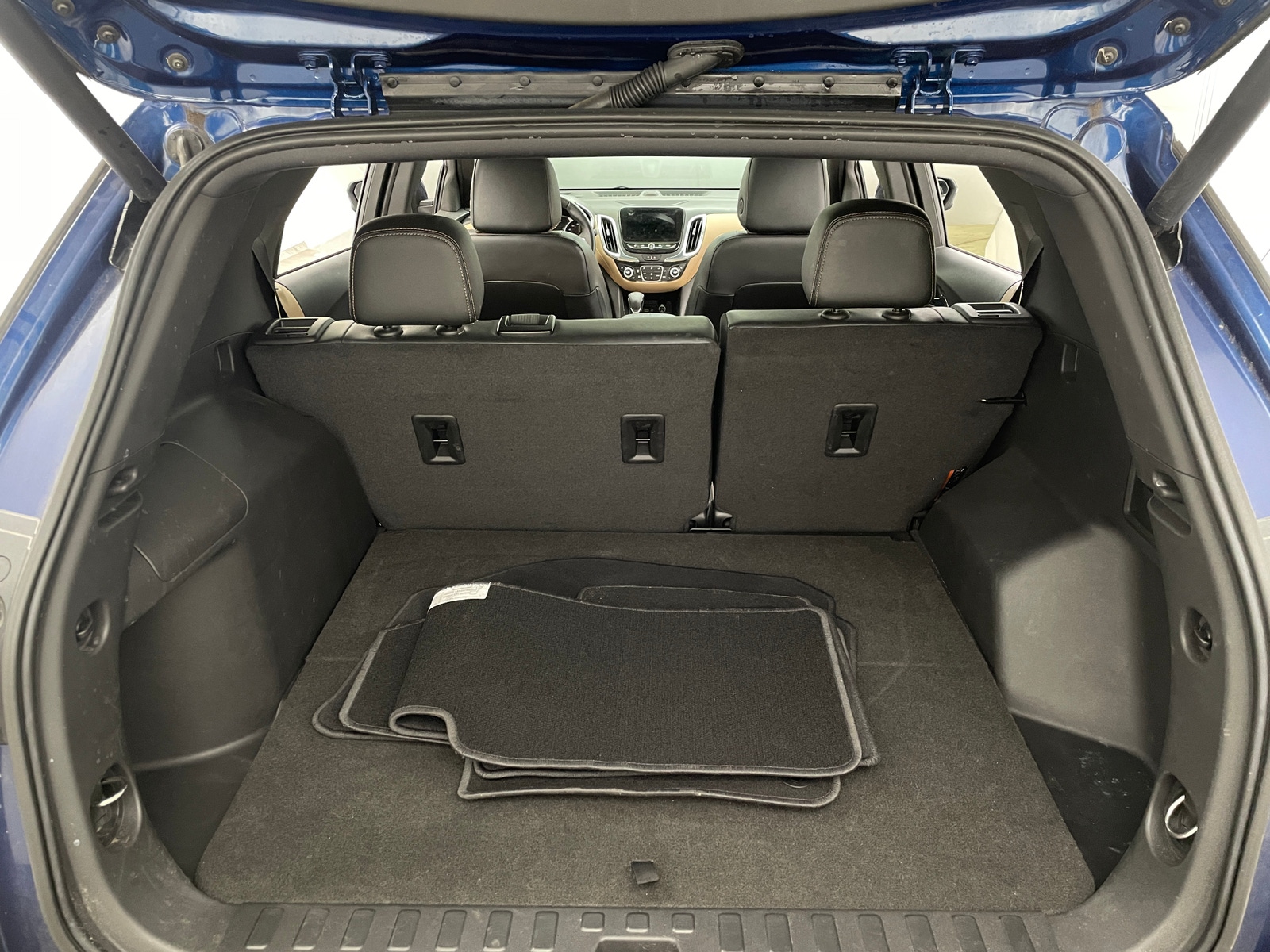 Thumbnail: 2023 Chevrolet Equinox - 6