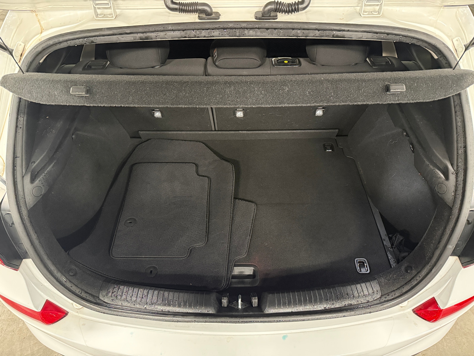 Thumbnail: 2018 Hyundai Elantra - 7