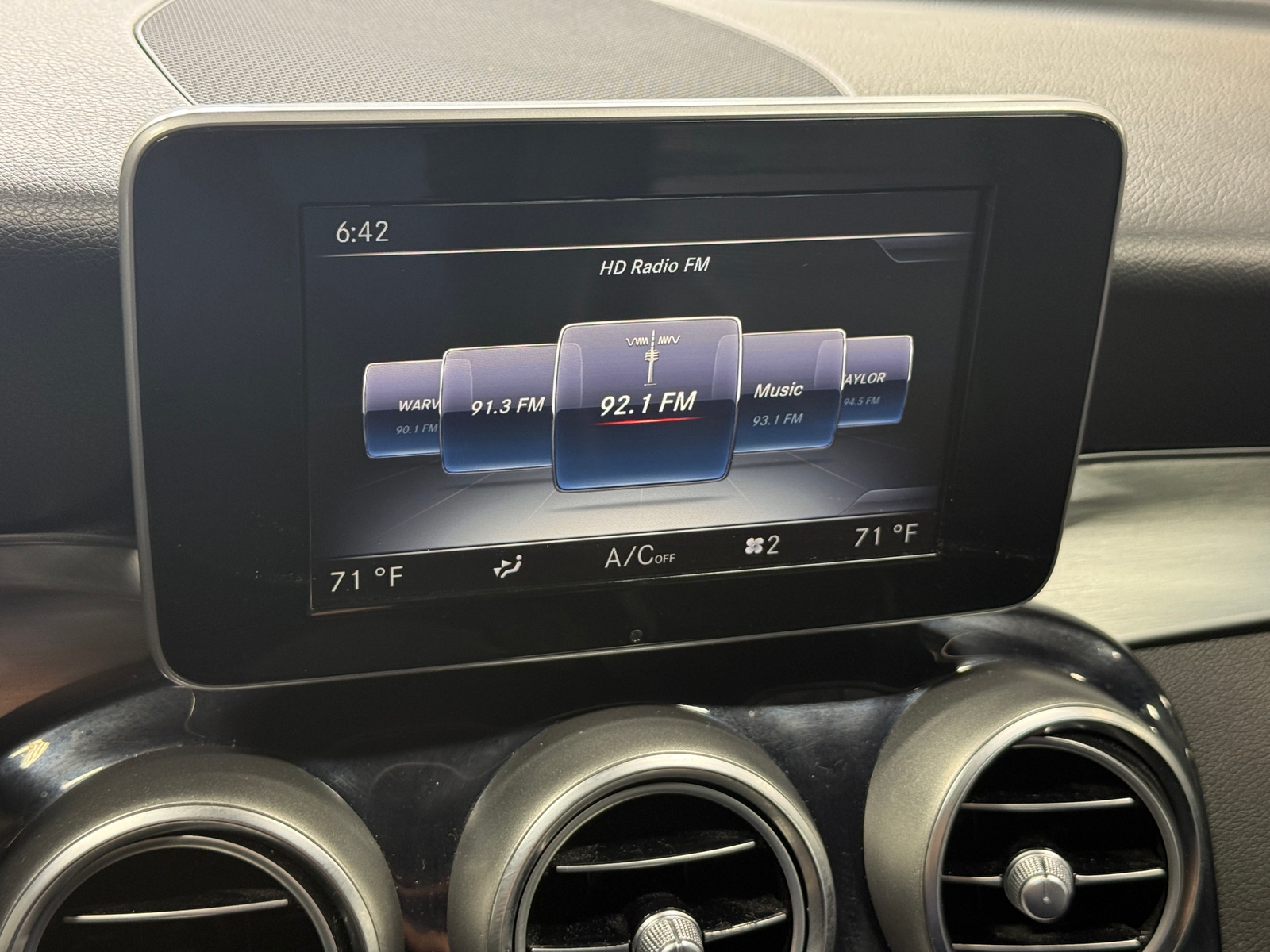 Thumbnail: 2017 Mercedes-Benz C-Class - 3