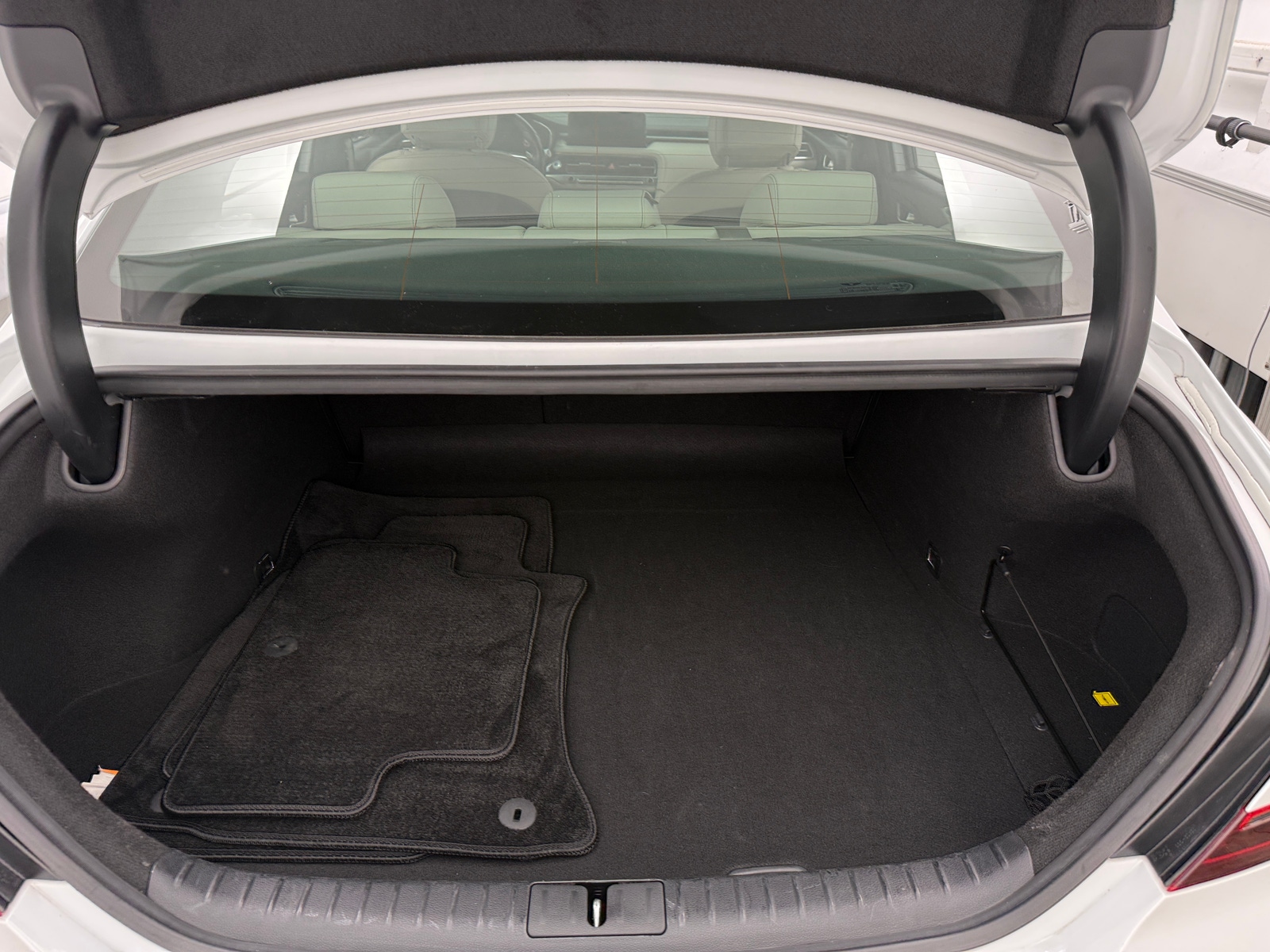 Thumbnail: 2025 Genesis G70 - 6