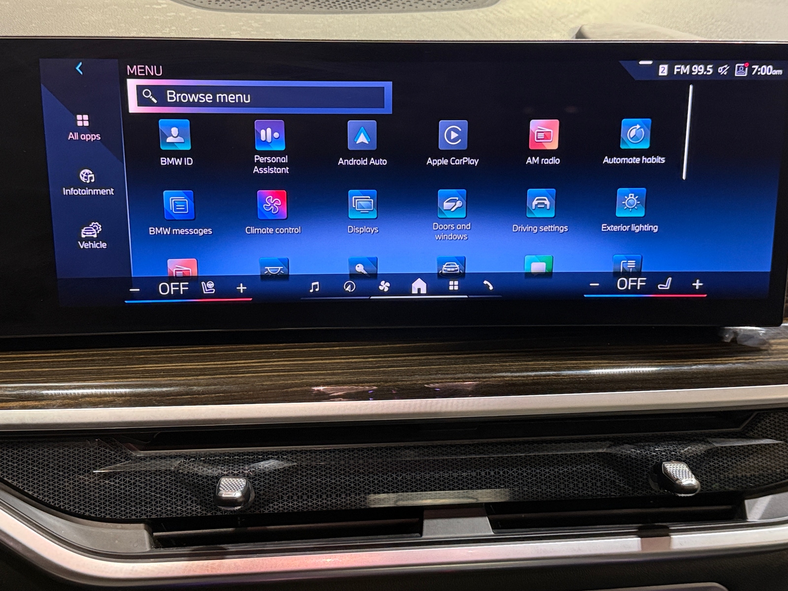 Thumbnail: 2024 BMW X7 - 3