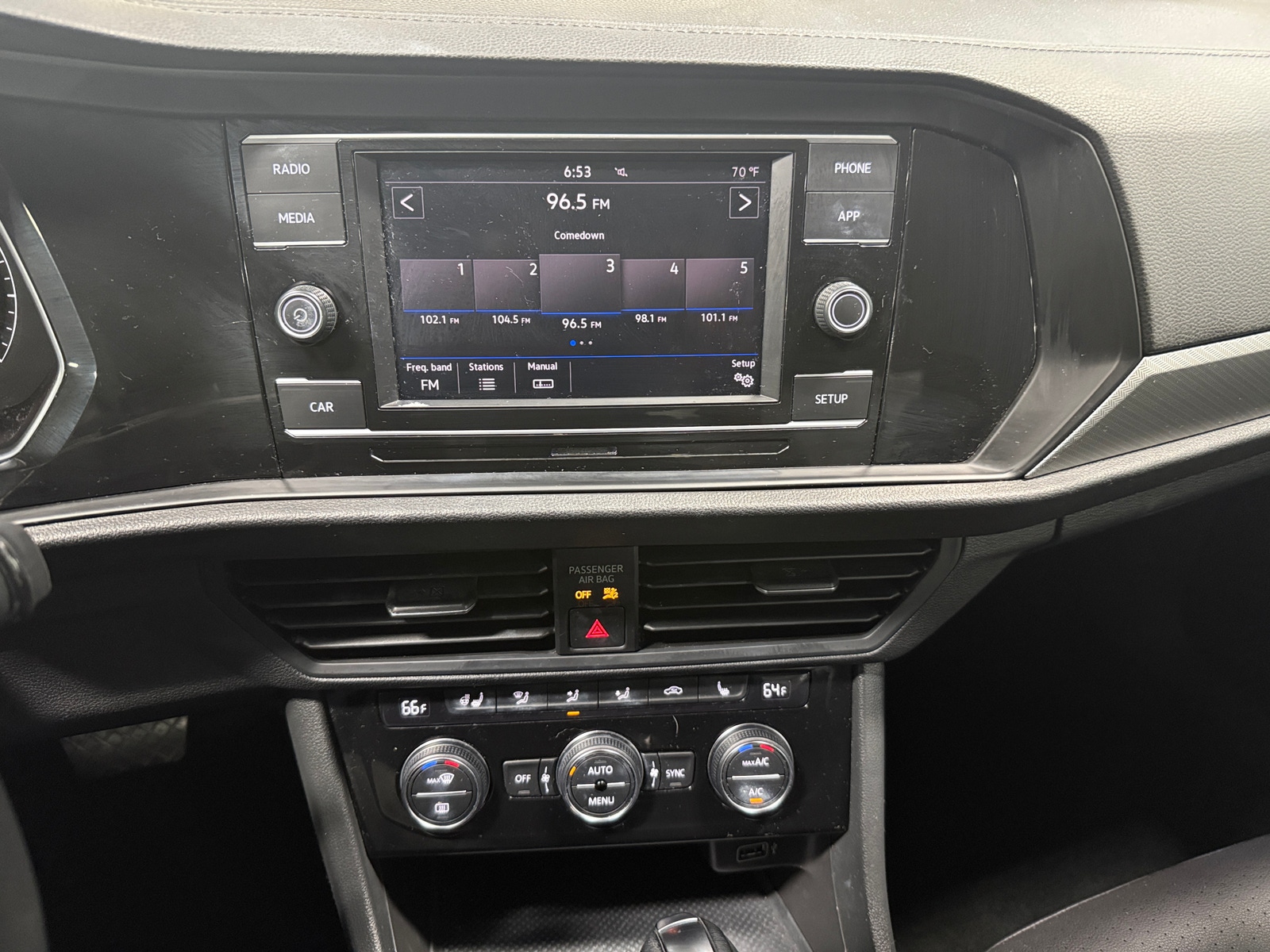 Thumbnail: 2019 Volkswagen Jetta - 3