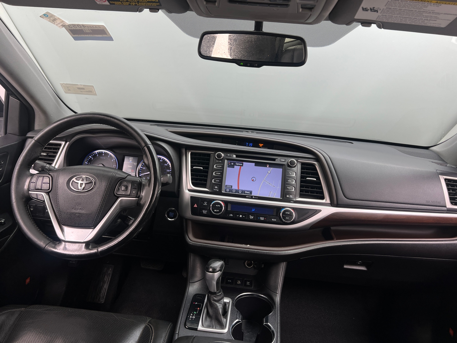 Thumbnail: 2015 Toyota Highlander - 2