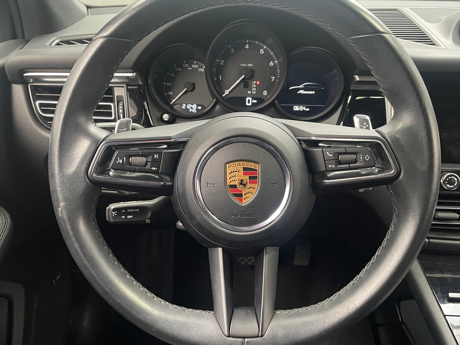 Thumbnail: 2022 Porsche Macan - 4