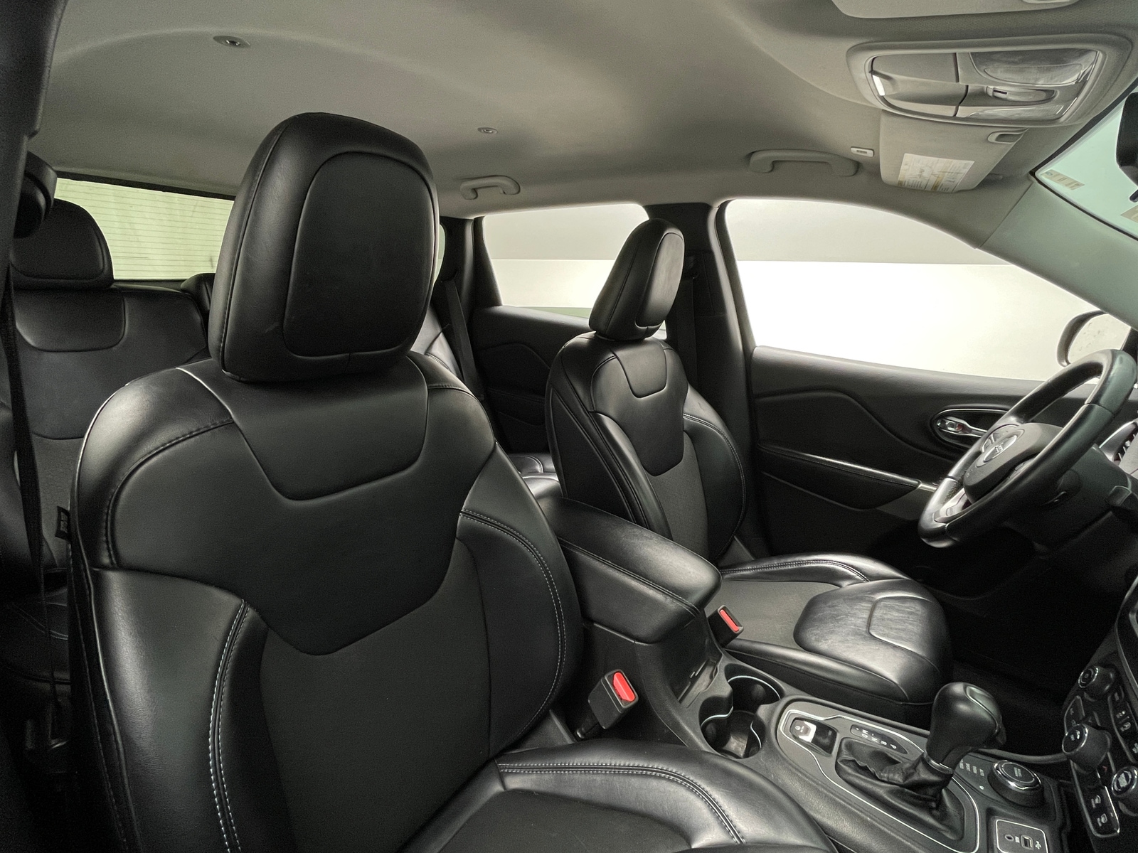 Thumbnail: 2019 Jeep Cherokee - 2