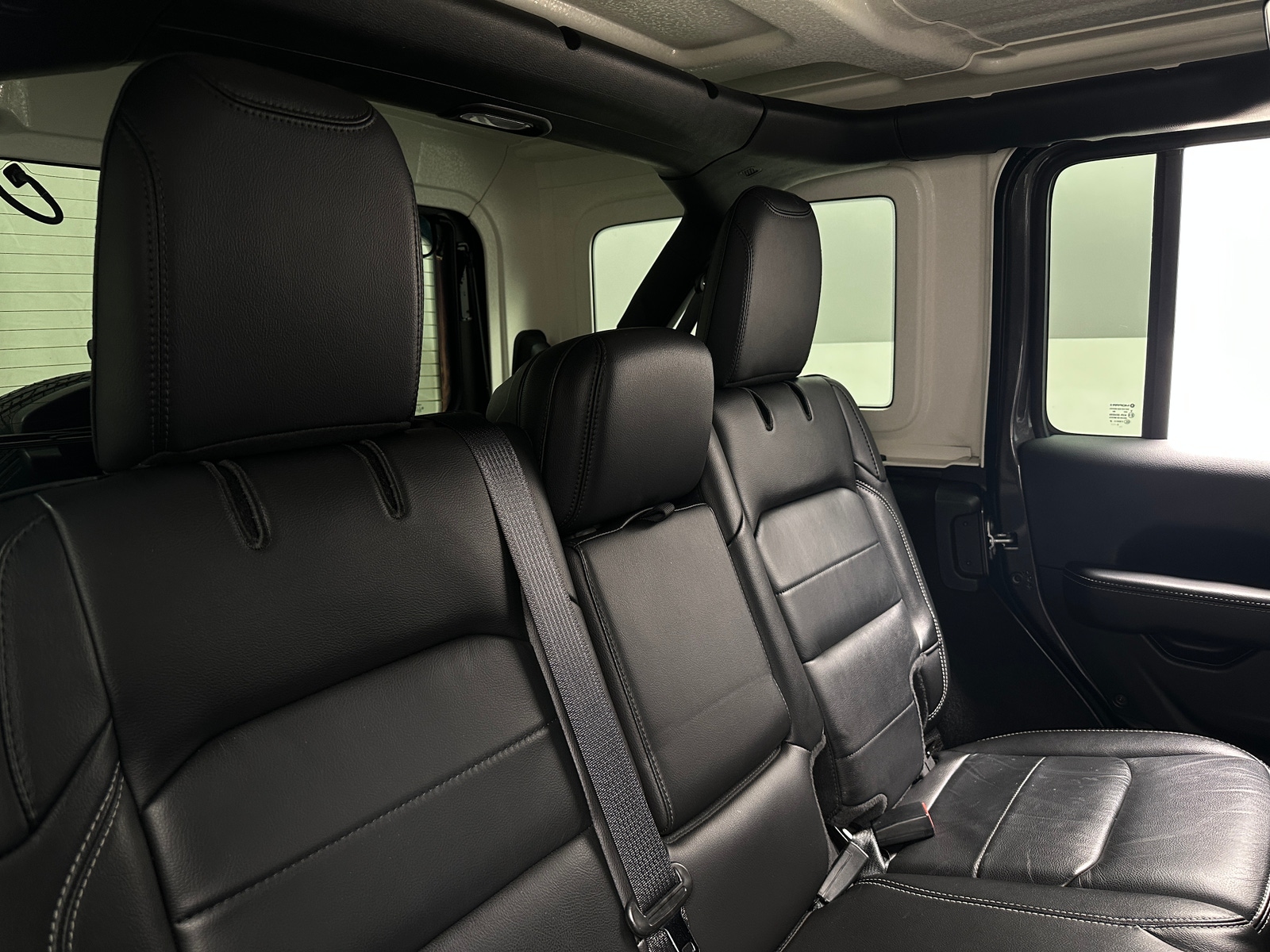 Thumbnail: 2022 Jeep Wrangler - 5