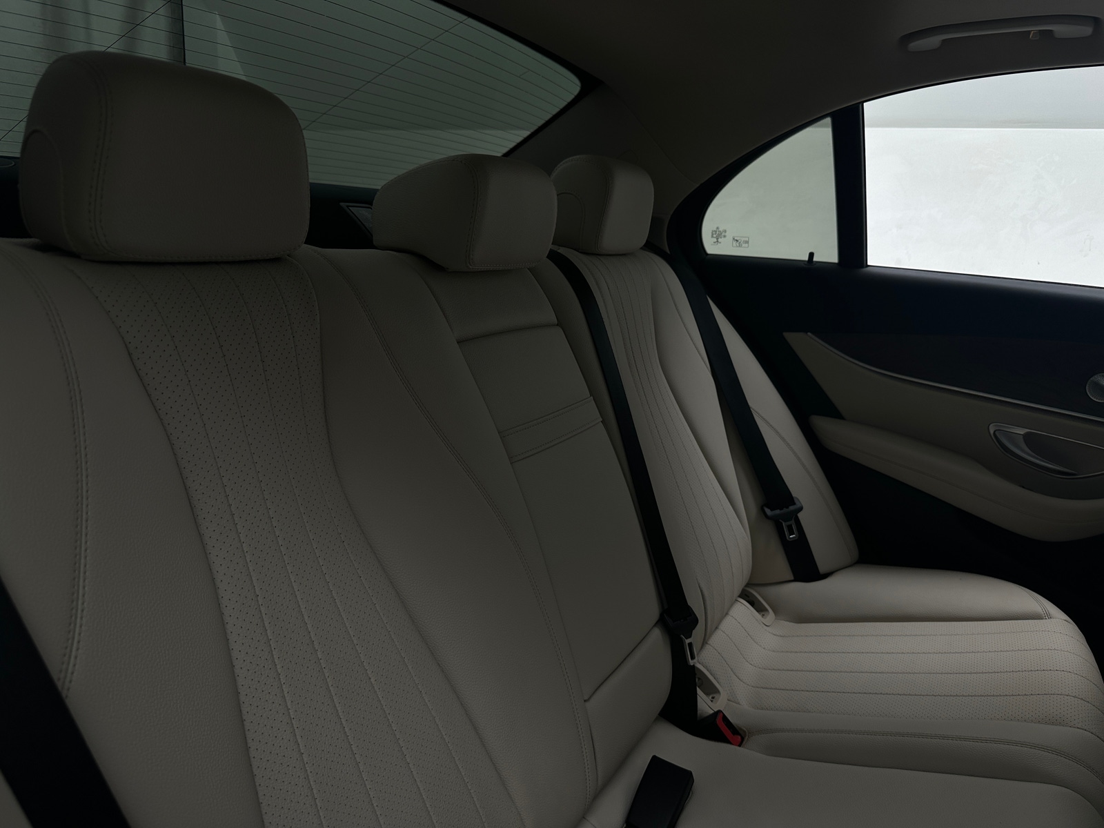 Thumbnail: 2020 Mercedes-Benz E-Class - 6