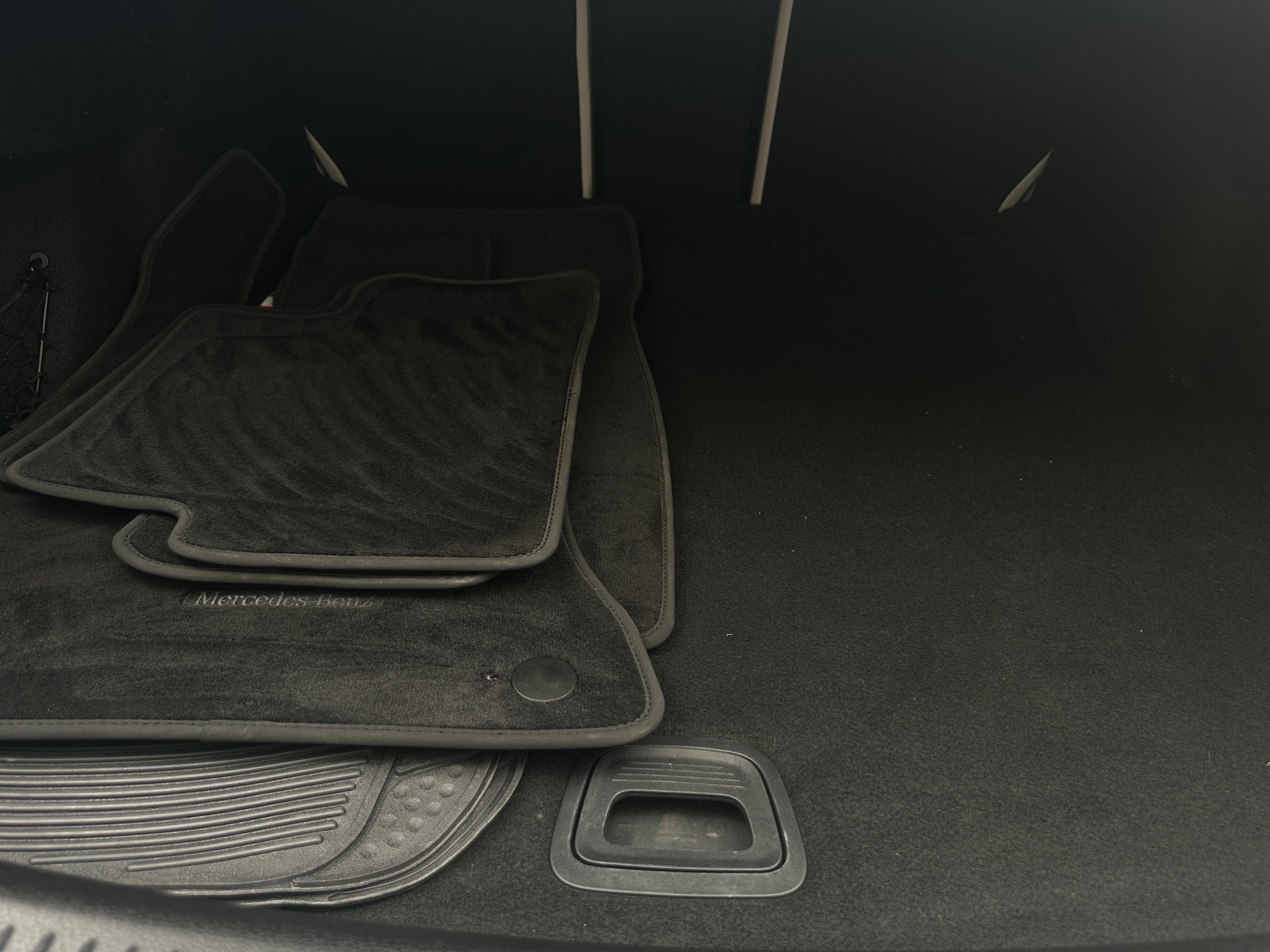 Thumbnail: 2020 Mercedes-Benz E-Class - 7