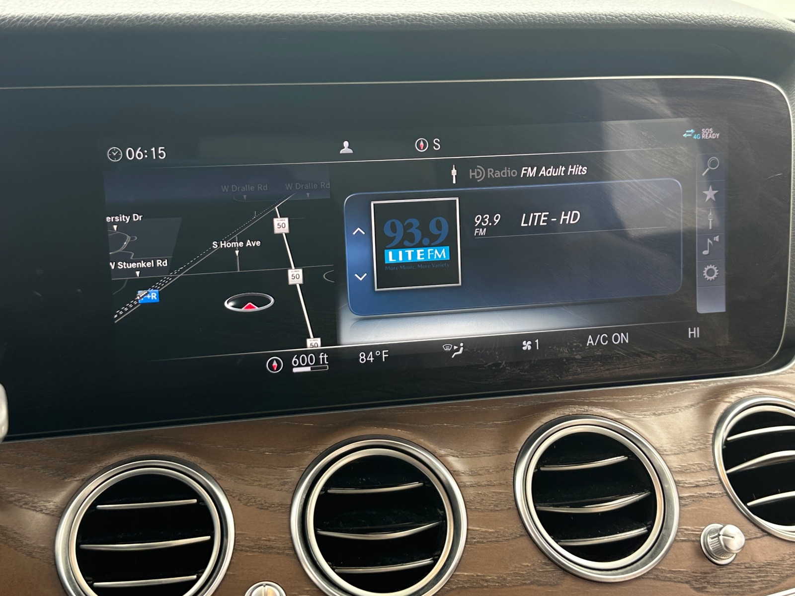 Thumbnail: 2020 Mercedes-Benz E-Class - 4