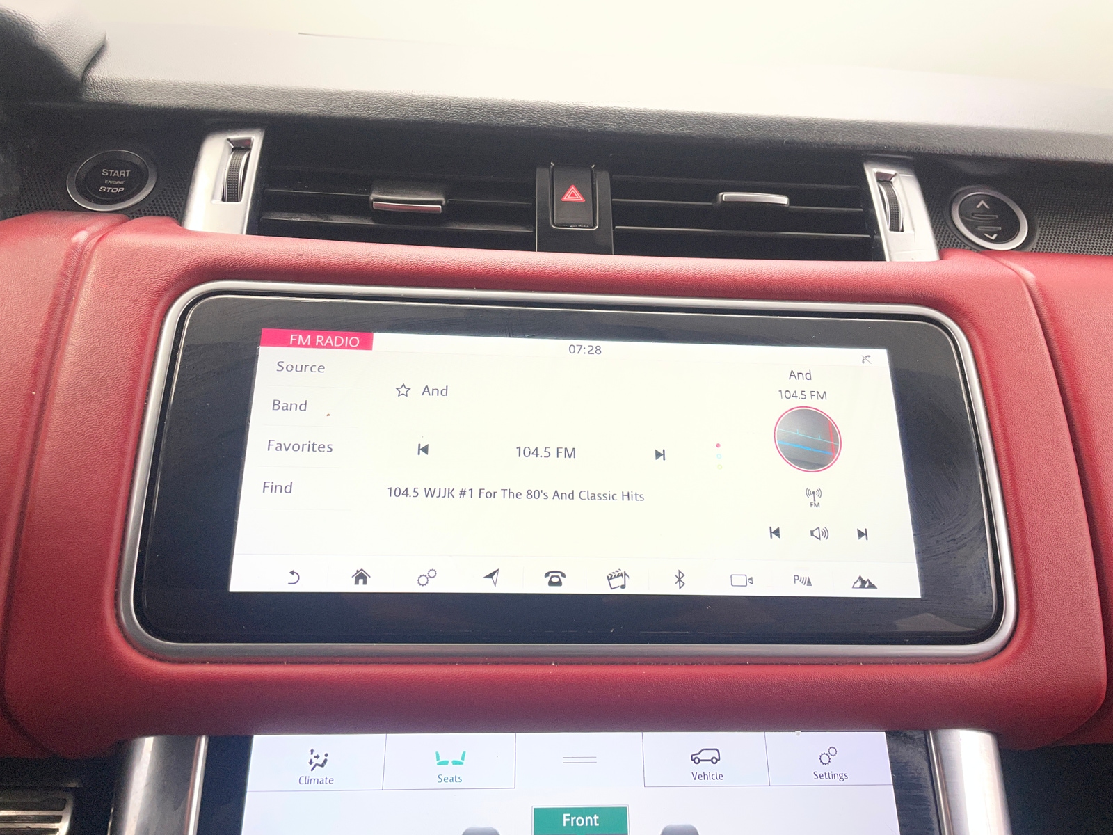 Thumbnail: 2020 Land Rover Range Rover Sport - 3