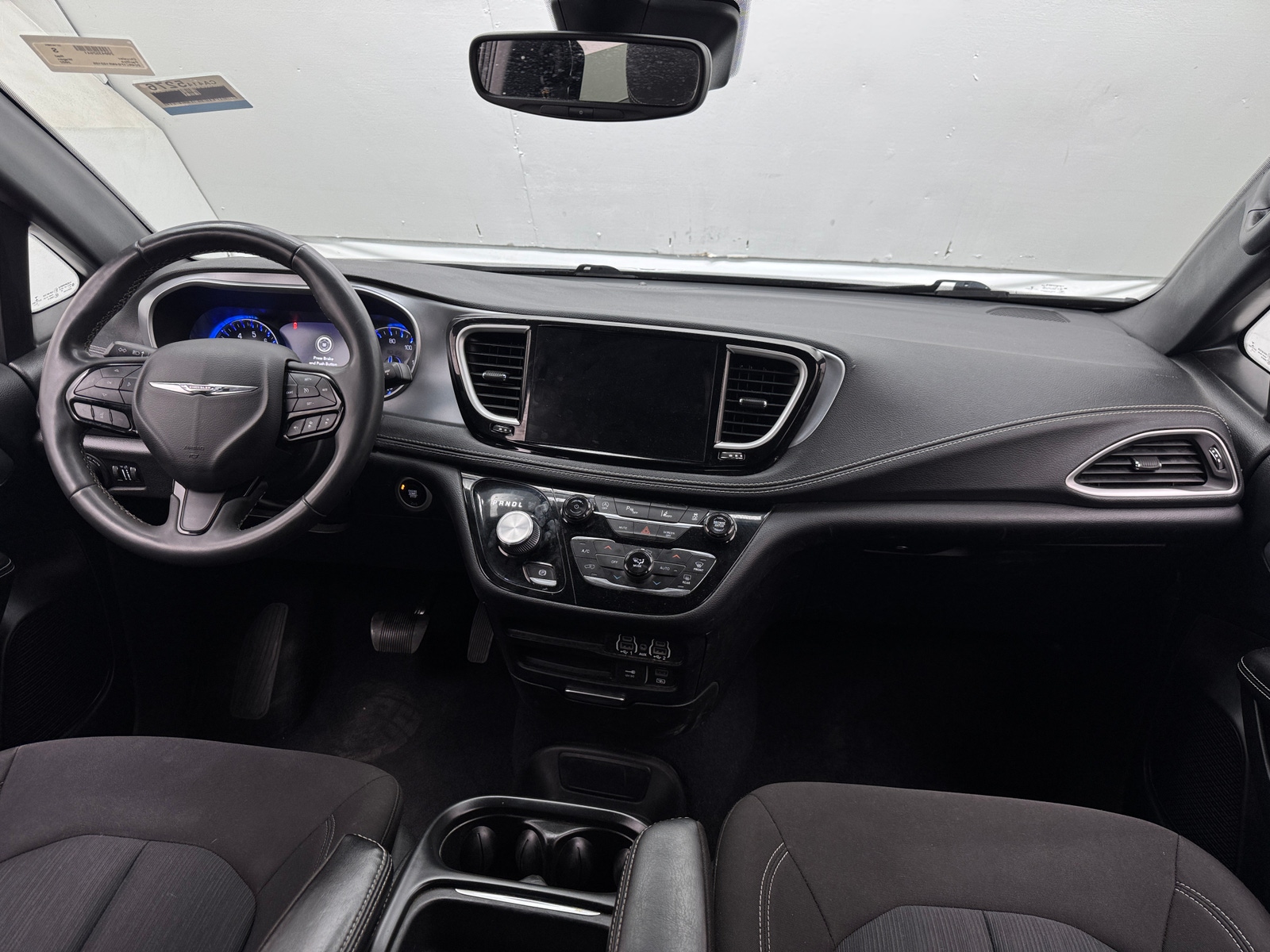 Thumbnail: 2022 Chrysler Pacifica - 3