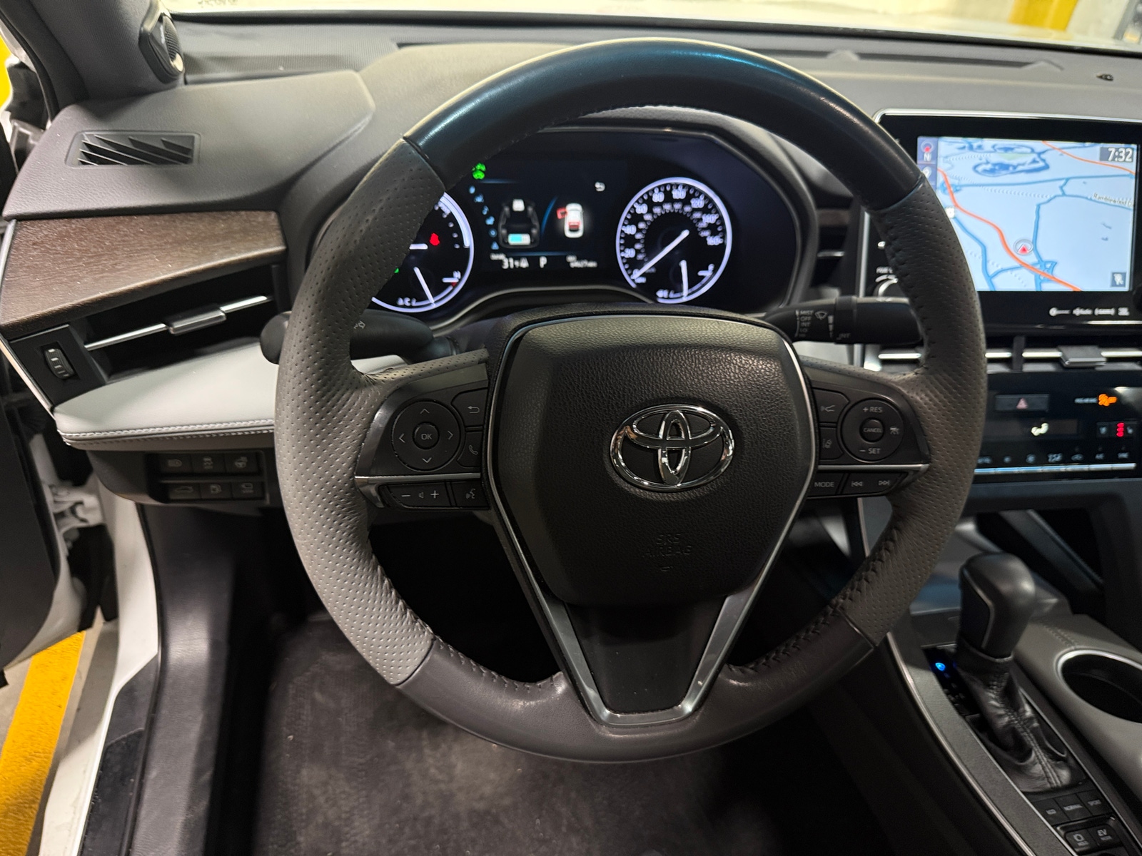 Thumbnail: 2019 Toyota Avalon - 5